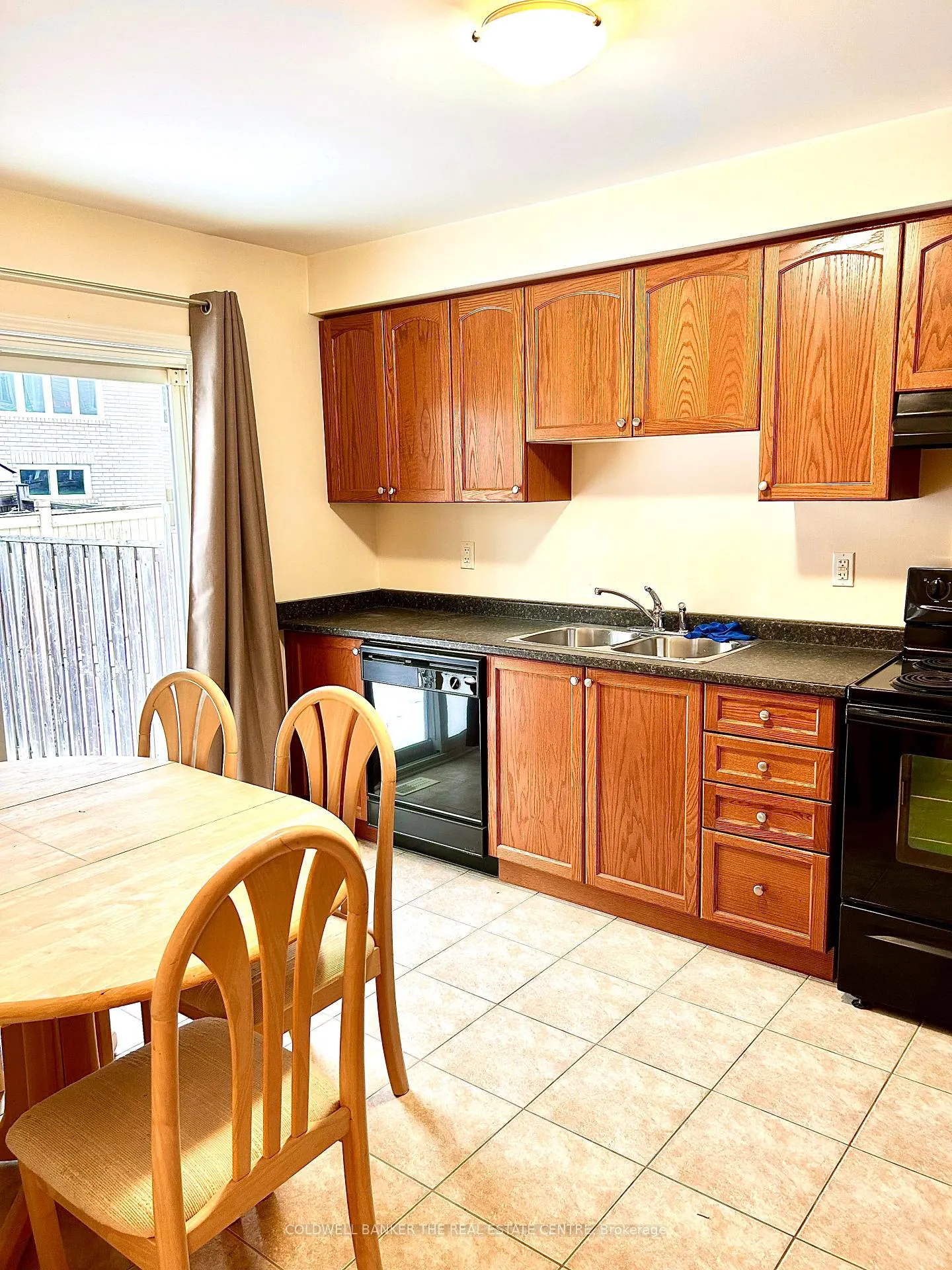 Photo 7 of 20 Steele Street, New Tecumseth, Alliston — HOMEH
