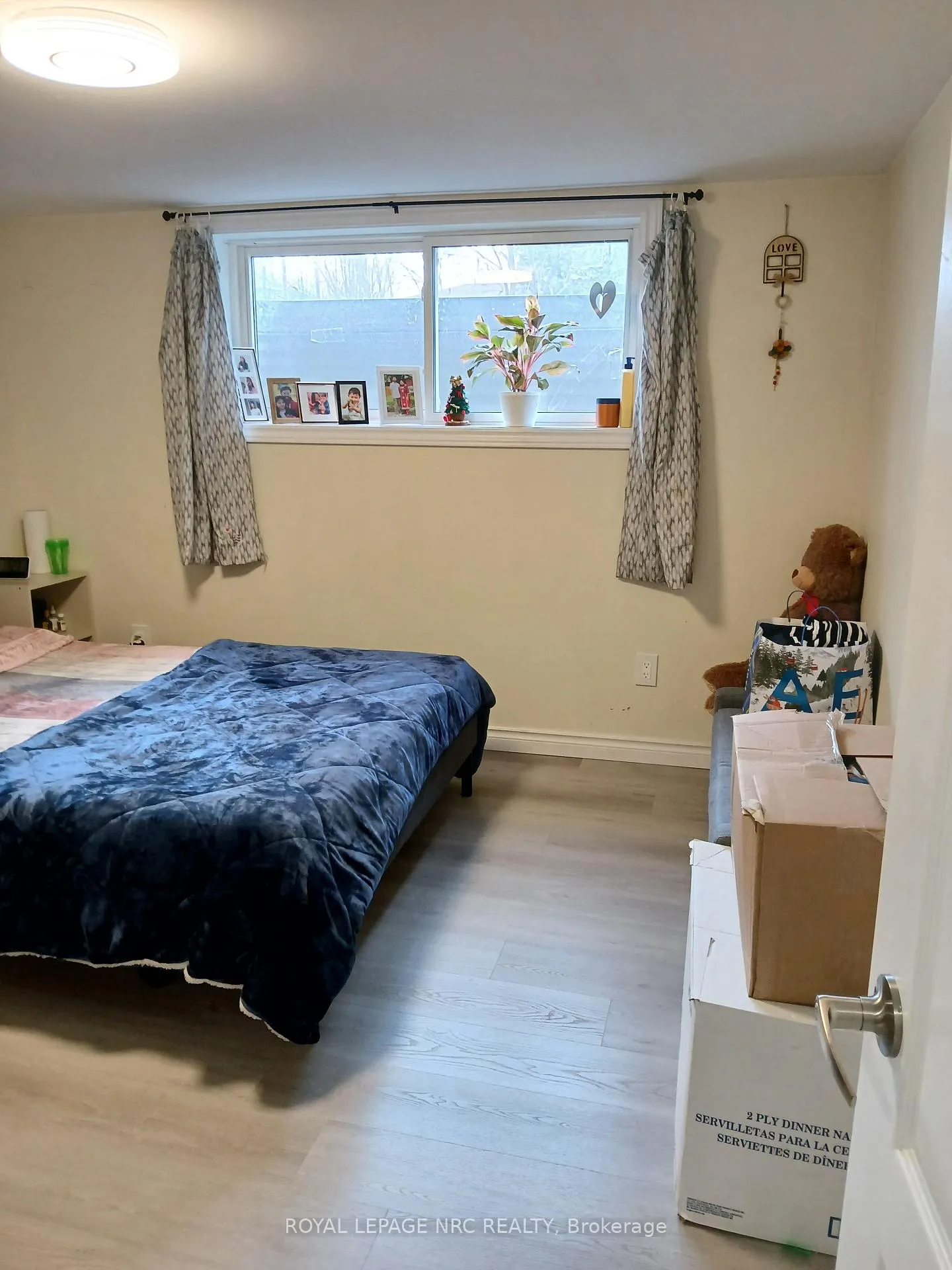 Photo 6 of Unit Lower Unit, 6560 Leeming Street, Niagara Falls, Hospital — HOMEH