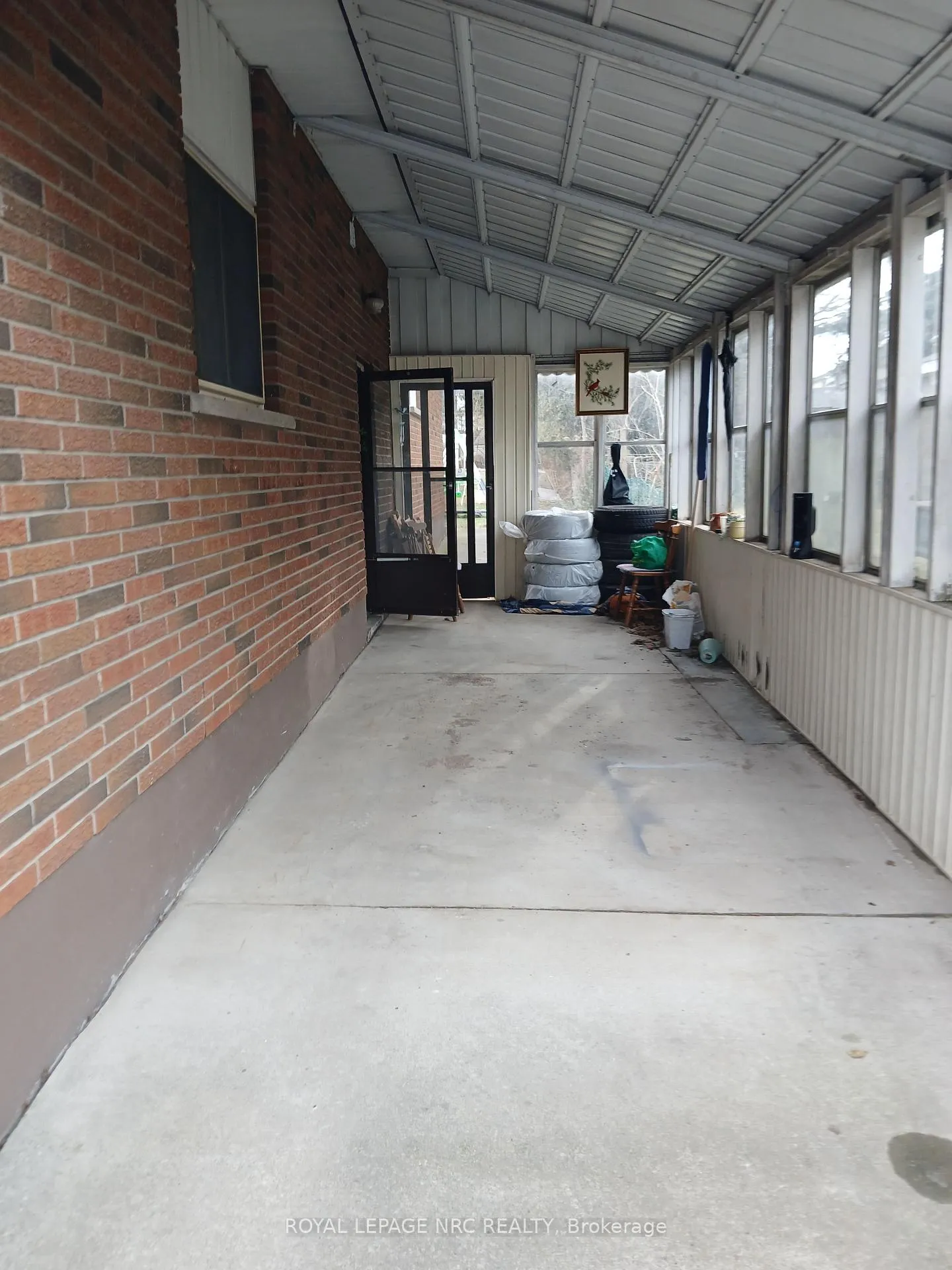 Photo 10 of Unit Lower Unit, 6560 Leeming Street, Niagara Falls, Hospital — HOMEH