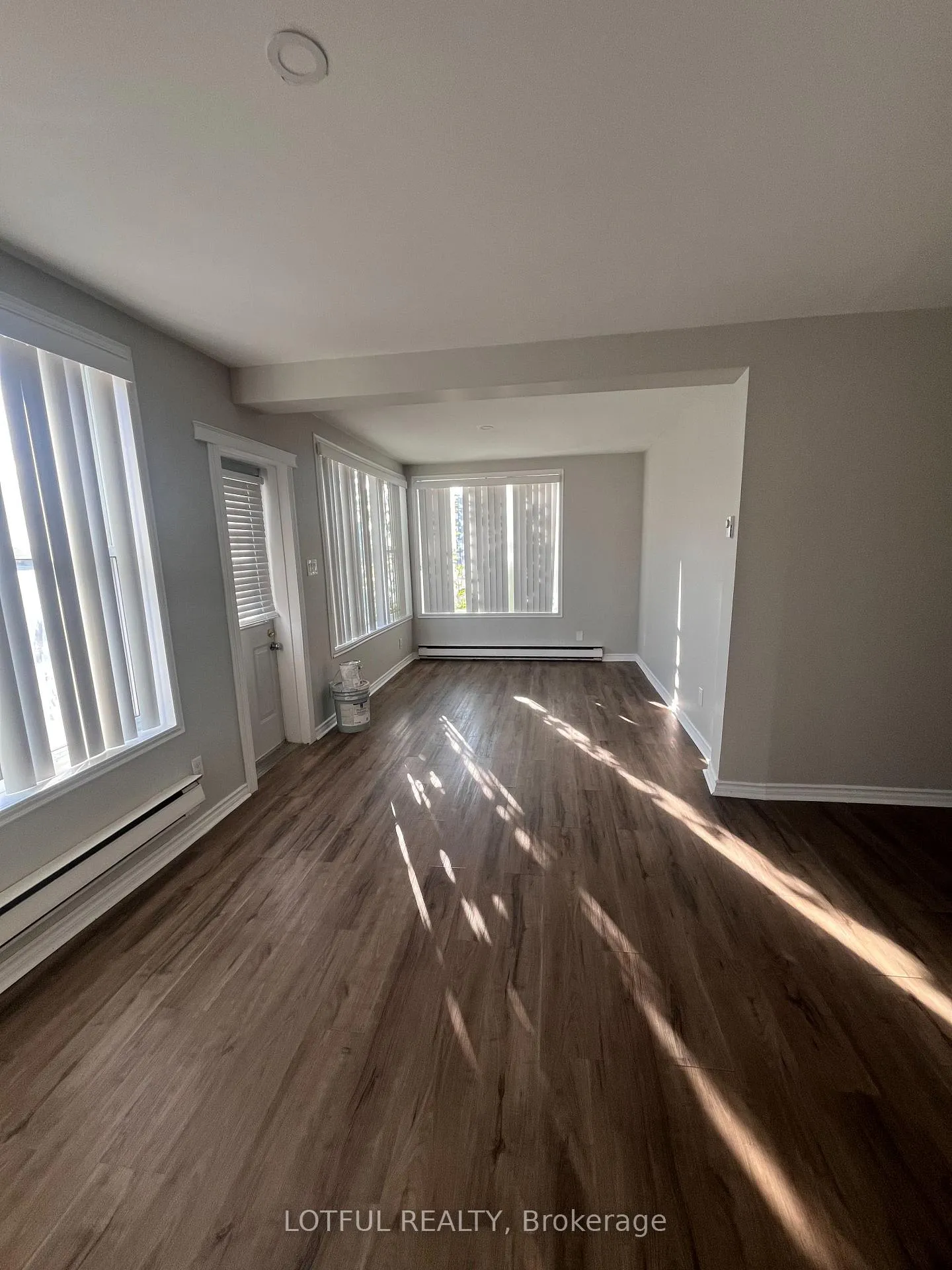 Photo 2 of Unit 5, 38 King Street, North Dundas, Chesterville — HOMEH