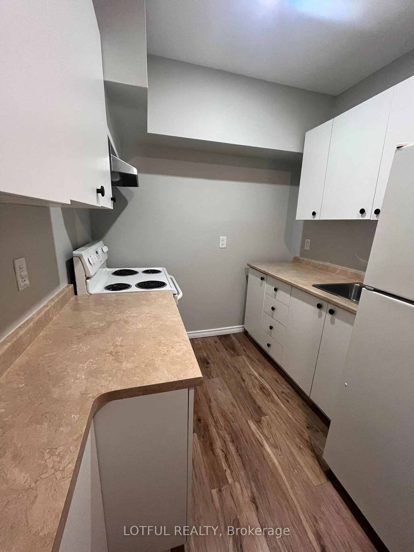 Photo 6 of Unit 5, 38 King Street, North Dundas, Chesterville — HOMEH