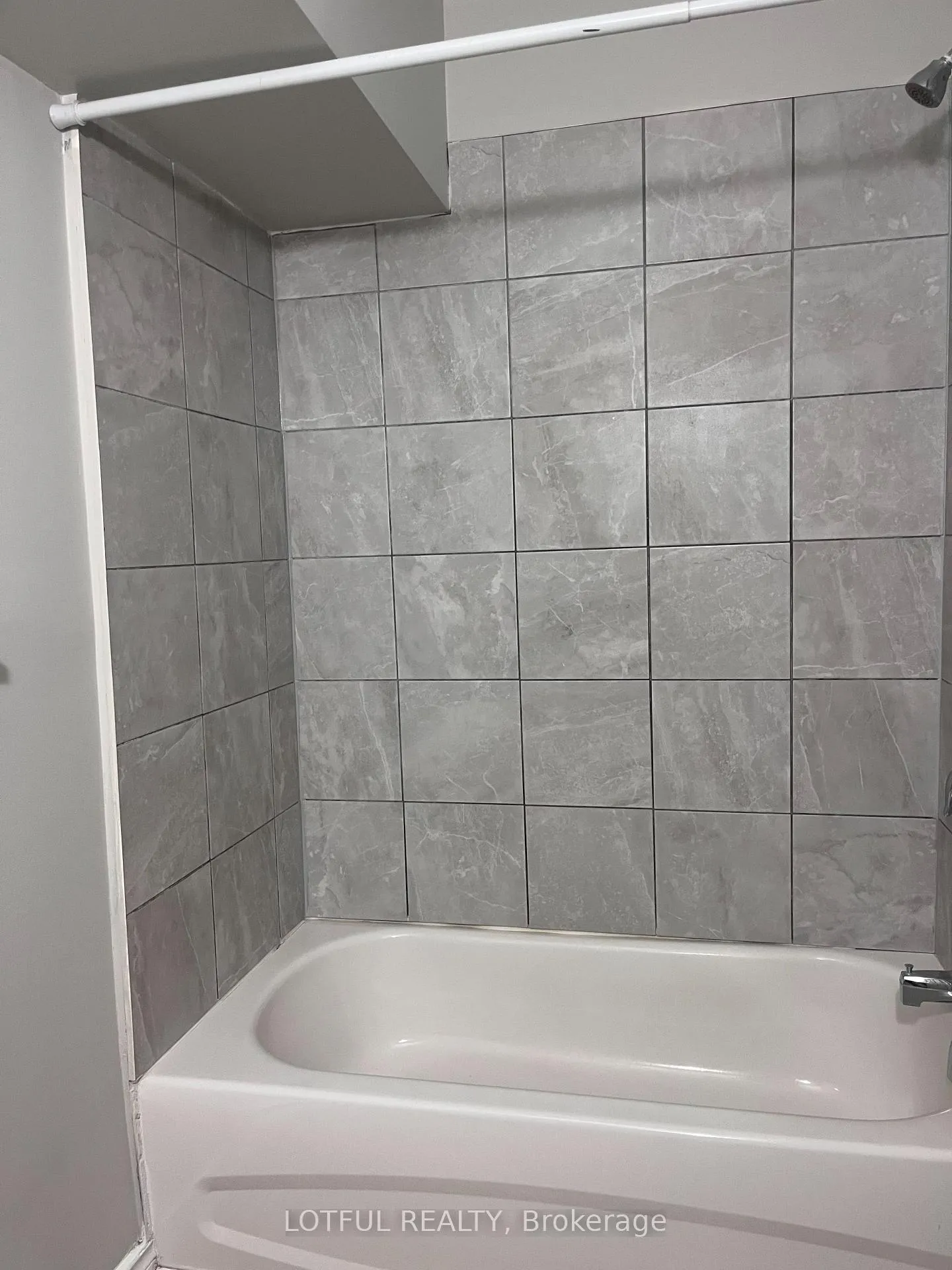 Photo 13 of Unit 5, 38 King Street, North Dundas, Chesterville — HOMEH