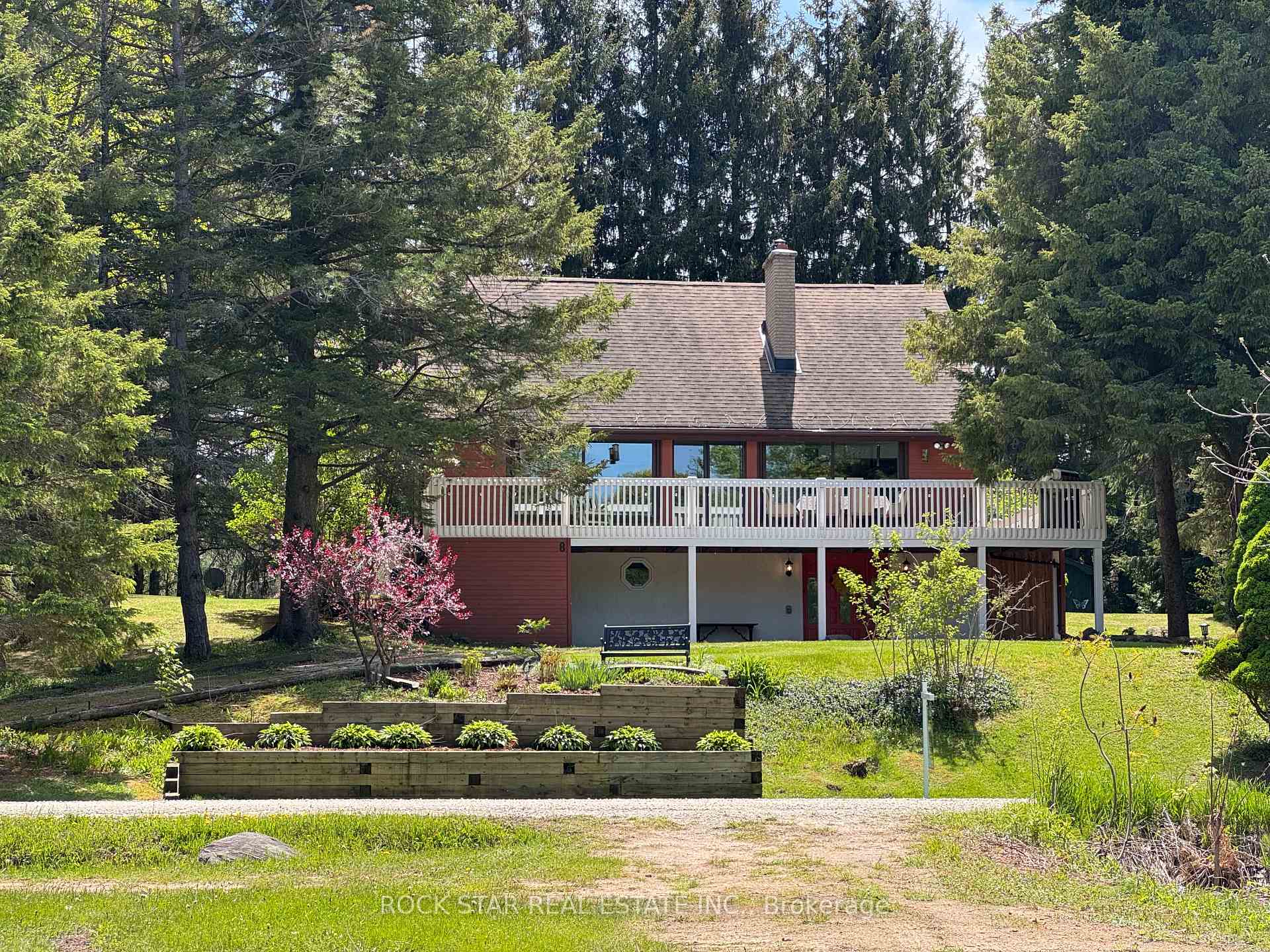 Photo 1 of 8 Pine River Crescent, Mulmur, Rural Mulmur — HOMEH
