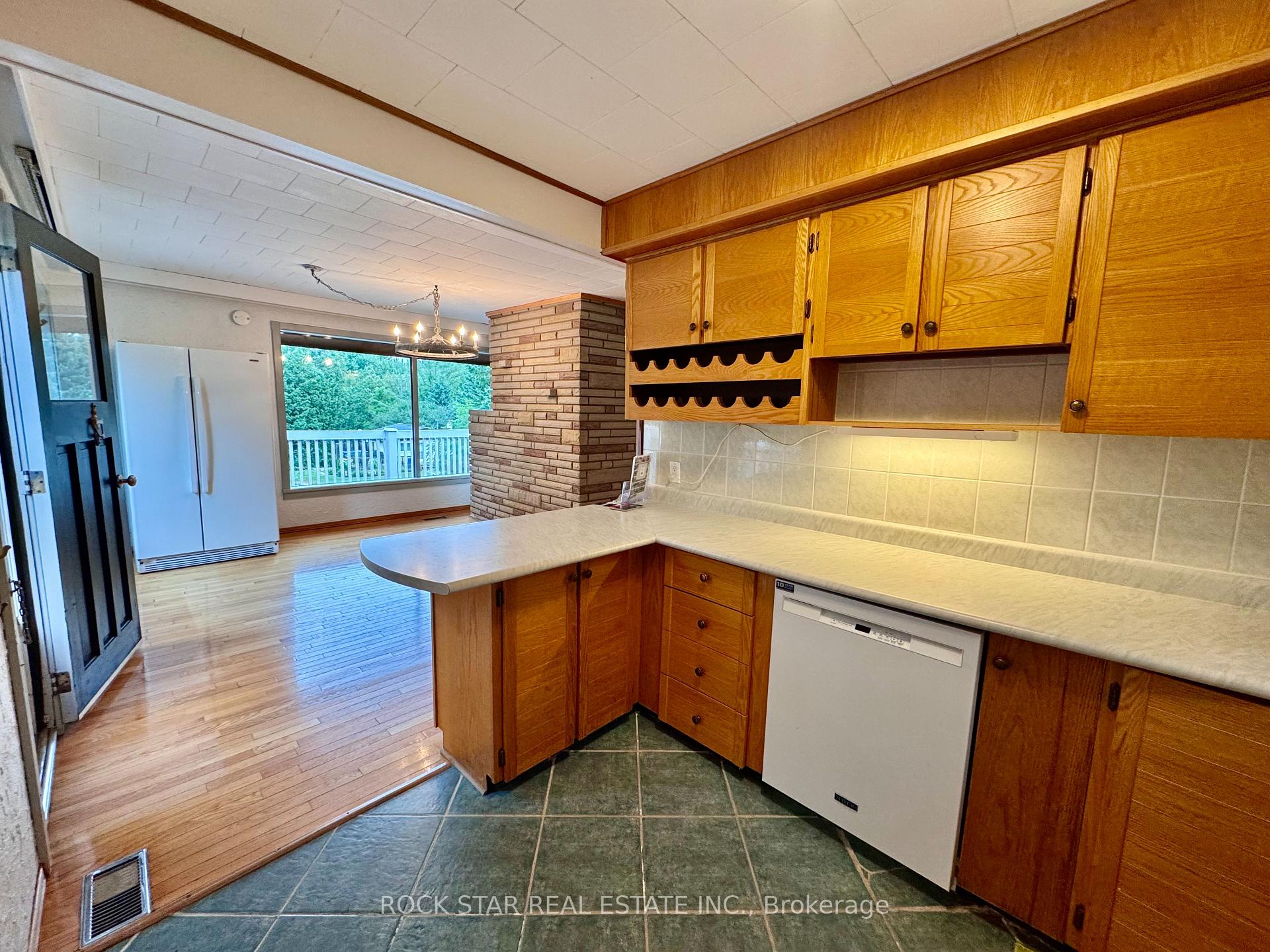 Photo 11 of 8 Pine River Crescent, Mulmur, Rural Mulmur — HOMEH