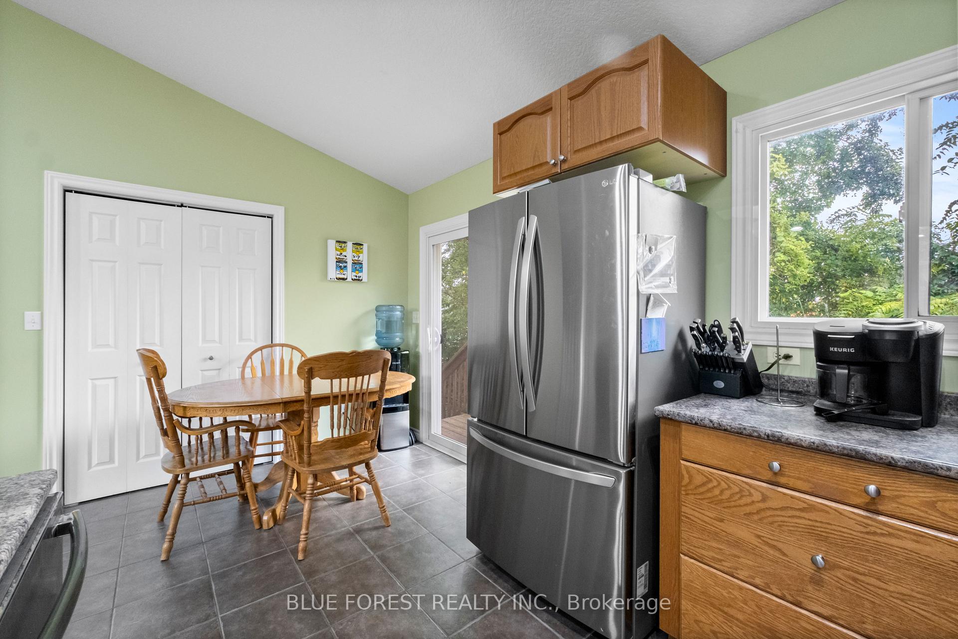 Photo 11 of 8 Elgin Street, Newbury — HOMEH