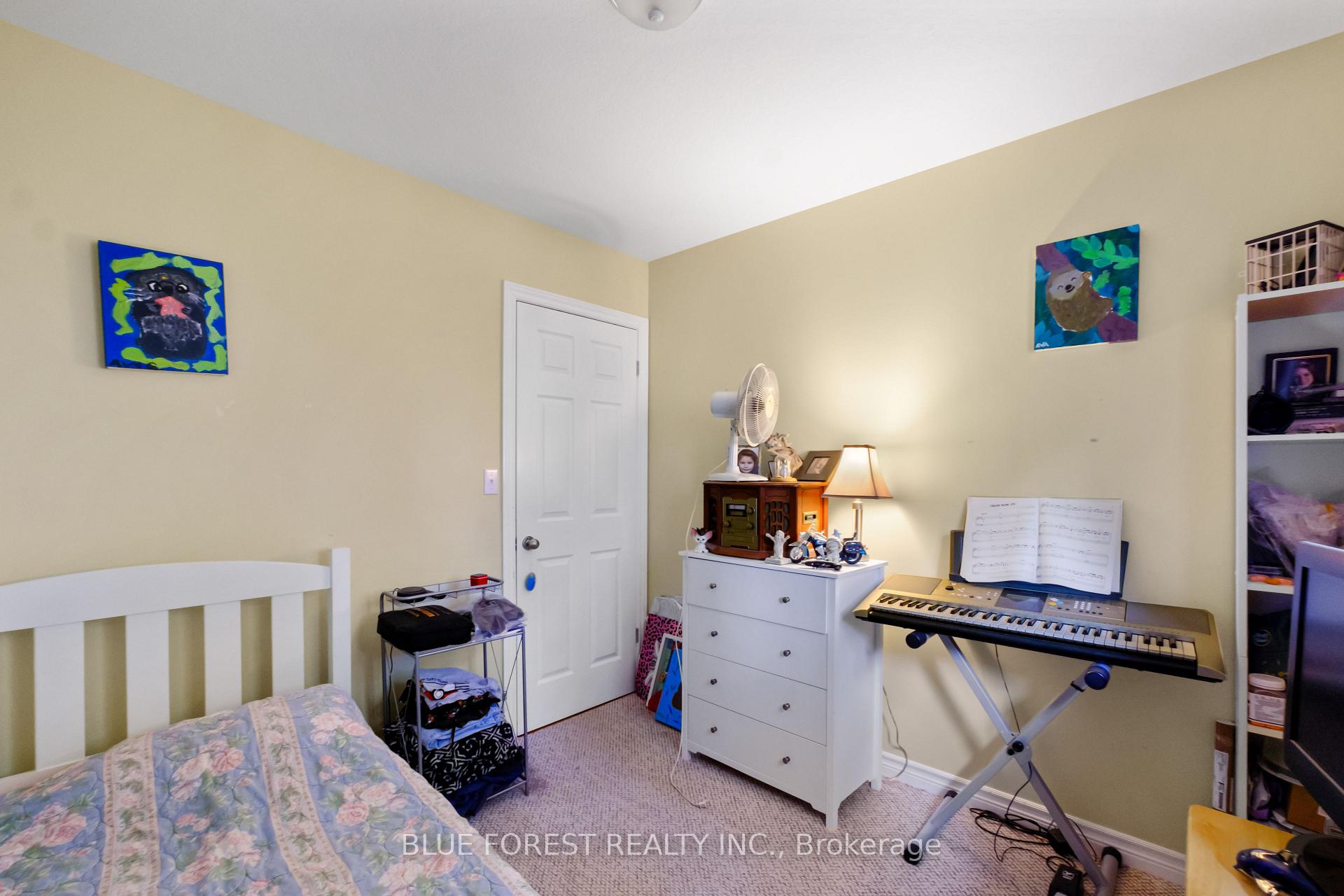 Photo 15 of 8 Elgin Street, Newbury — HOMEH