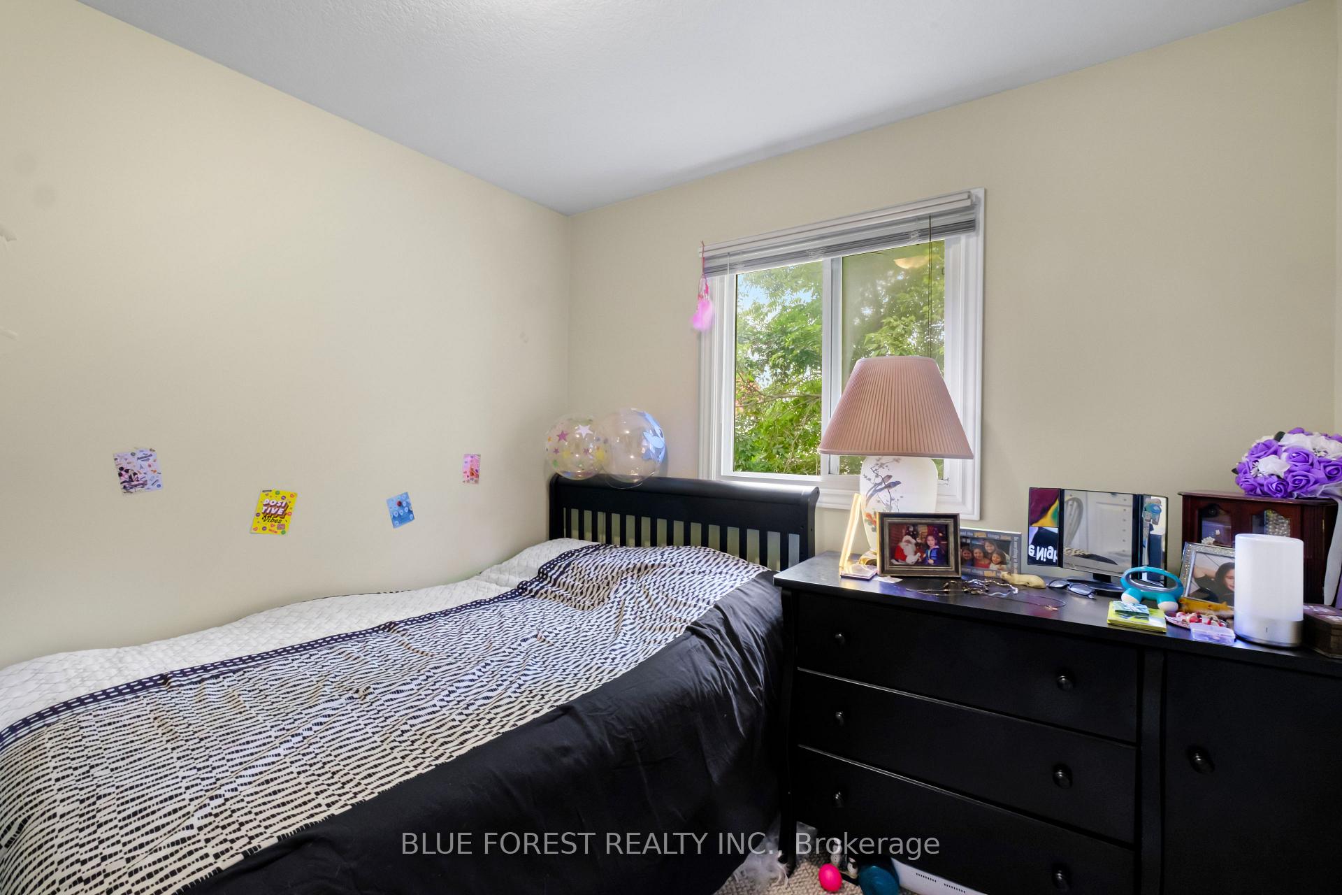Photo 17 of 8 Elgin Street, Newbury — HOMEH