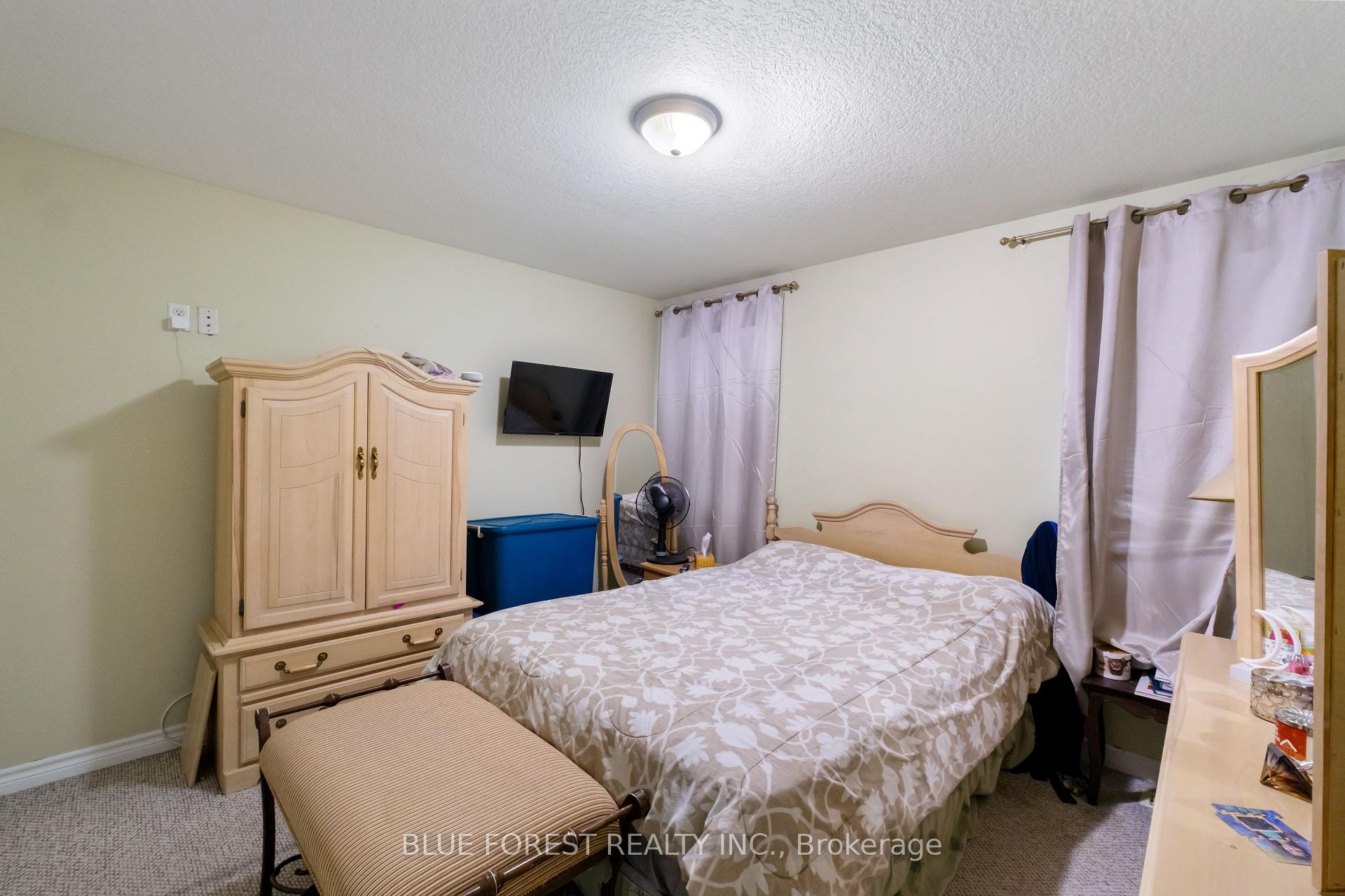 Photo 20 of 8 Elgin Street, Newbury — HOMEH