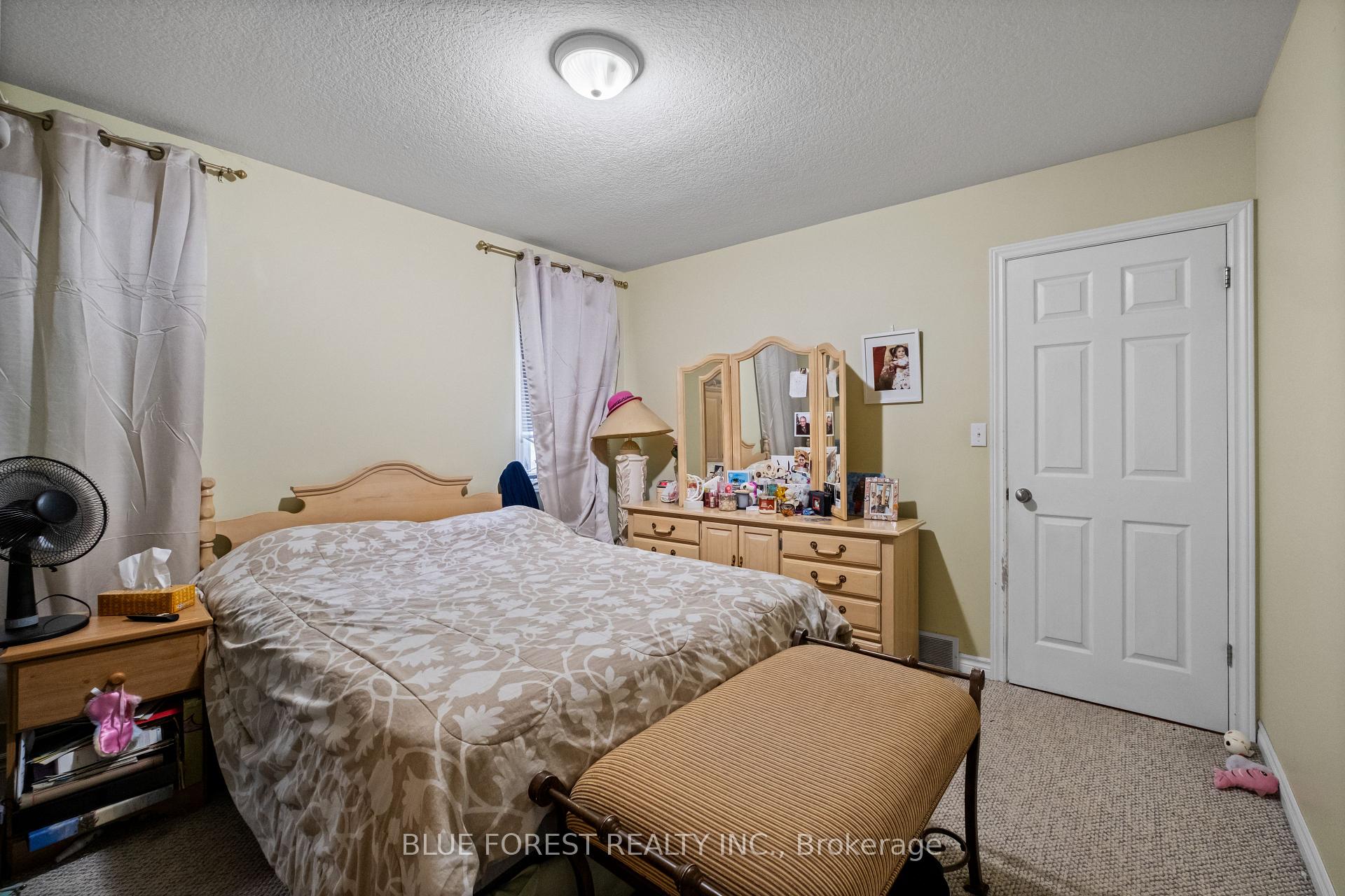 Photo 22 of 8 Elgin Street, Newbury — HOMEH