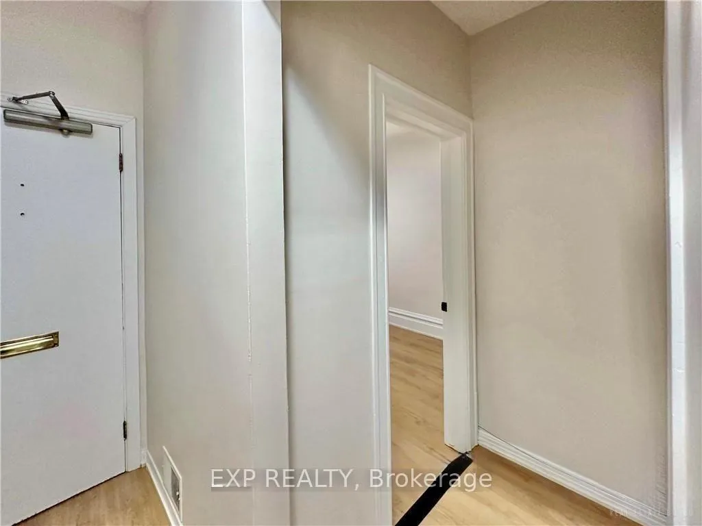 Photo 2 of Unit 2, 162 Ivy Crescent, Ottawa, Lindenlea — HOMEH