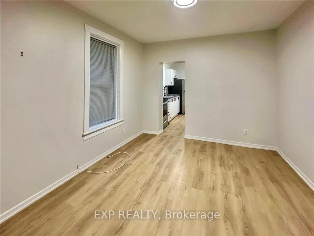 Photo 10 of Unit 2, 162 Ivy Crescent, Ottawa, Lindenlea — HOMEH