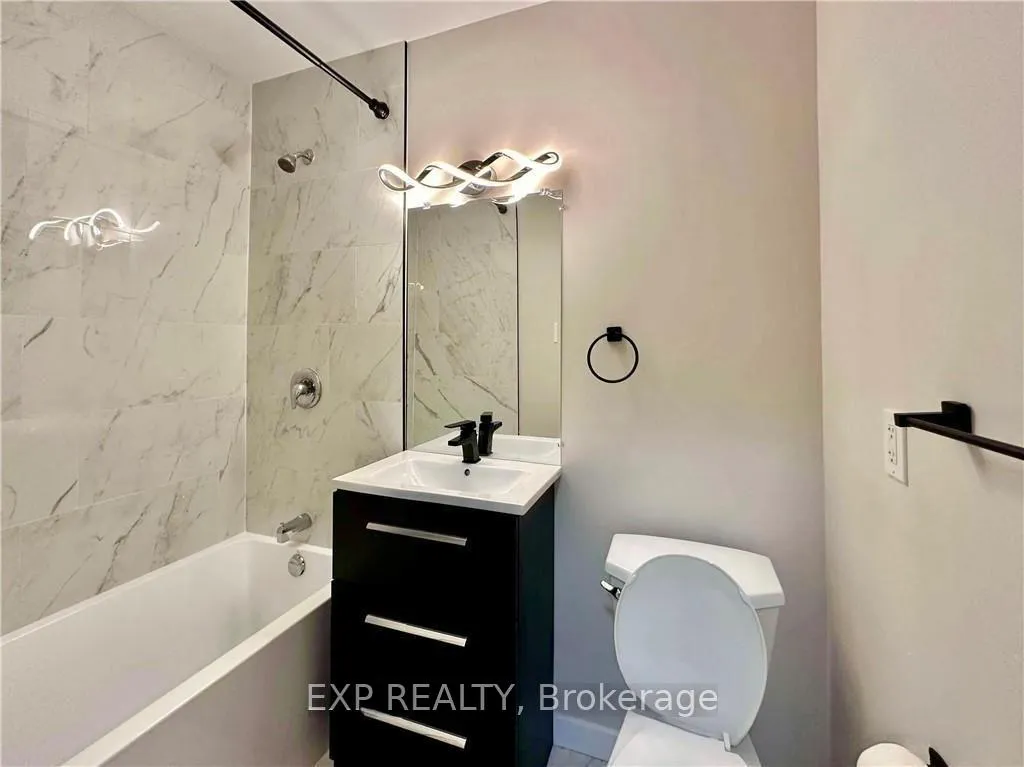 Photo 12 of Unit 2, 162 Ivy Crescent, Ottawa, Lindenlea — HOMEH
