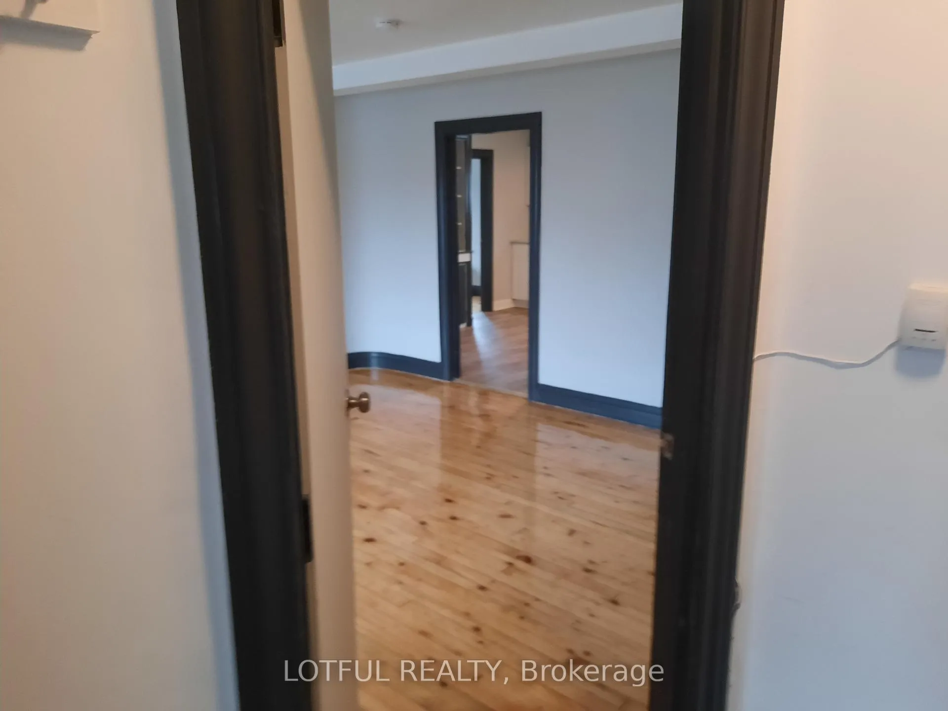 Photo 2 of Unit 5, 31 Main Street, North Dundas, Chesterville — HOMEH