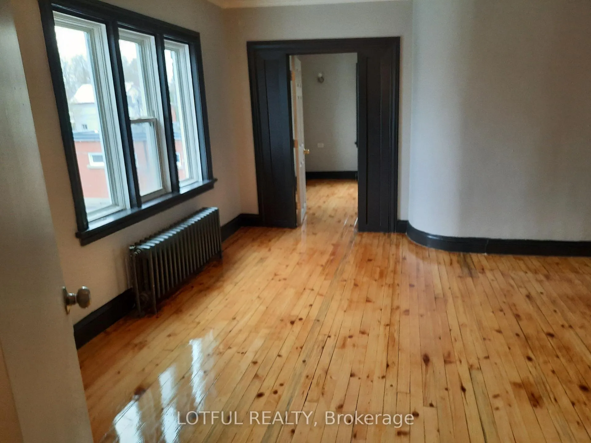 Photo 4 of Unit 5, 31 Main Street, North Dundas, Chesterville — HOMEH
