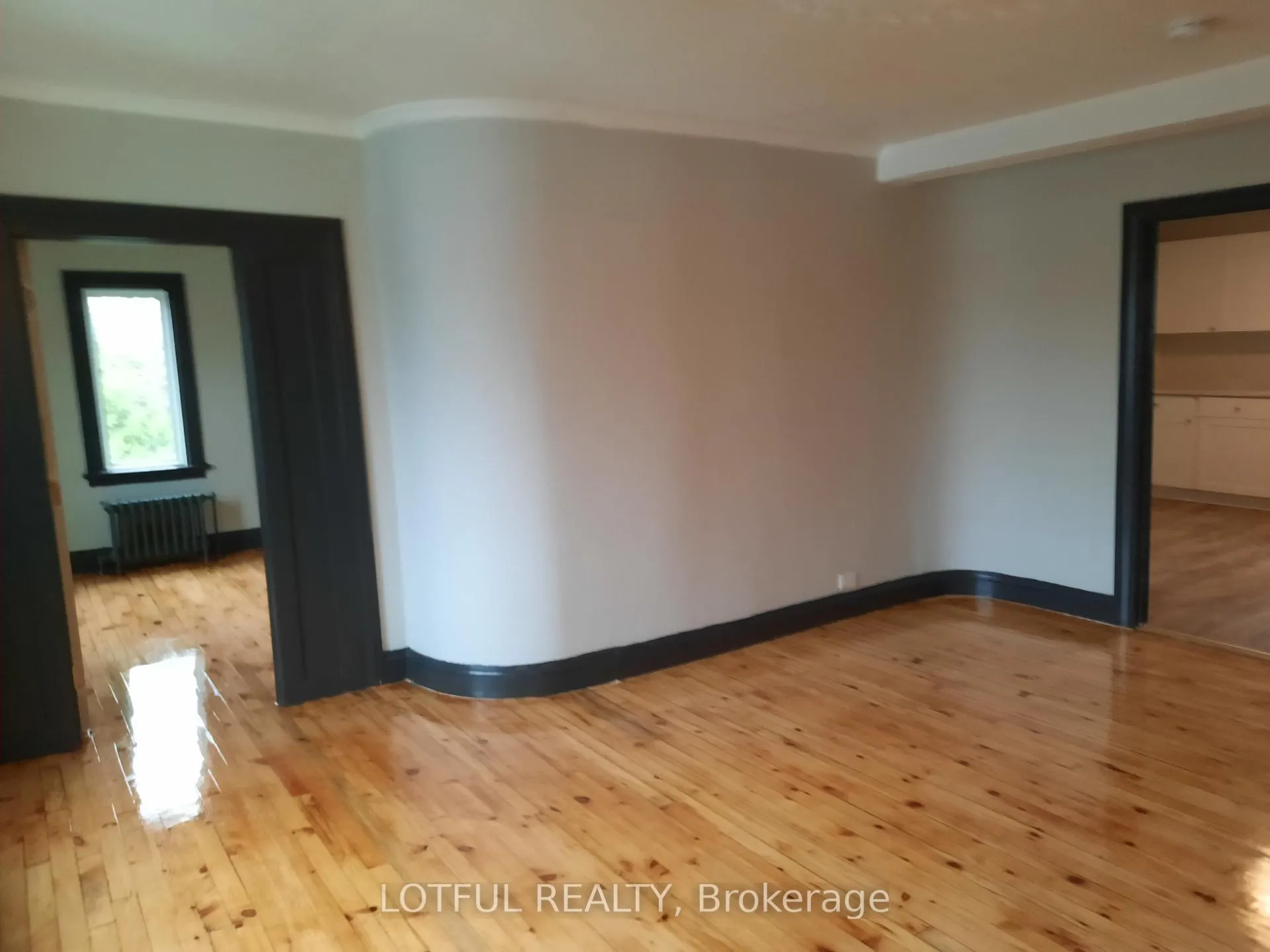 Photo 6 of Unit 5, 31 Main Street, North Dundas, Chesterville — HOMEH