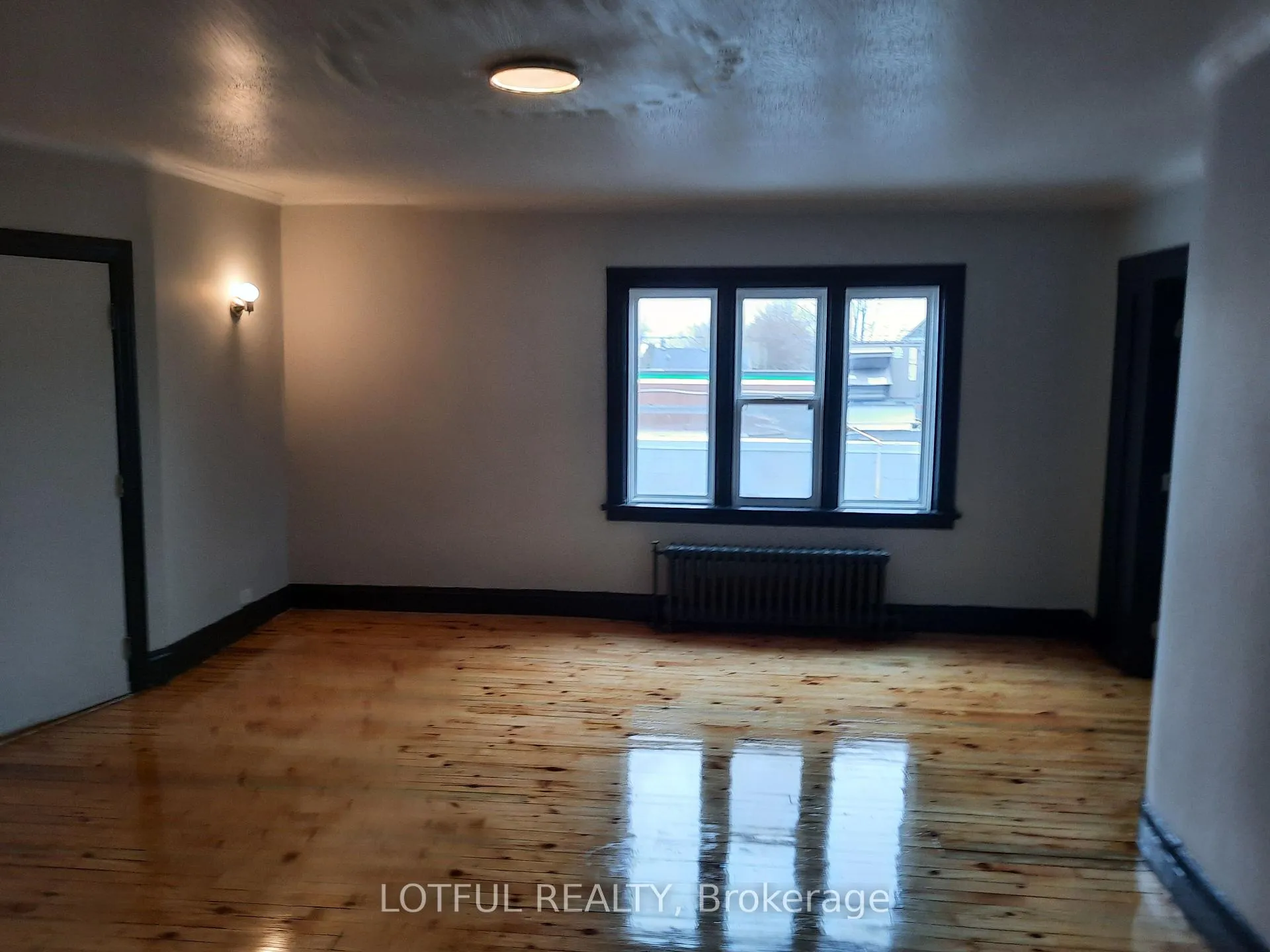 Photo 18 of Unit 5, 31 Main Street, North Dundas, Chesterville — HOMEH