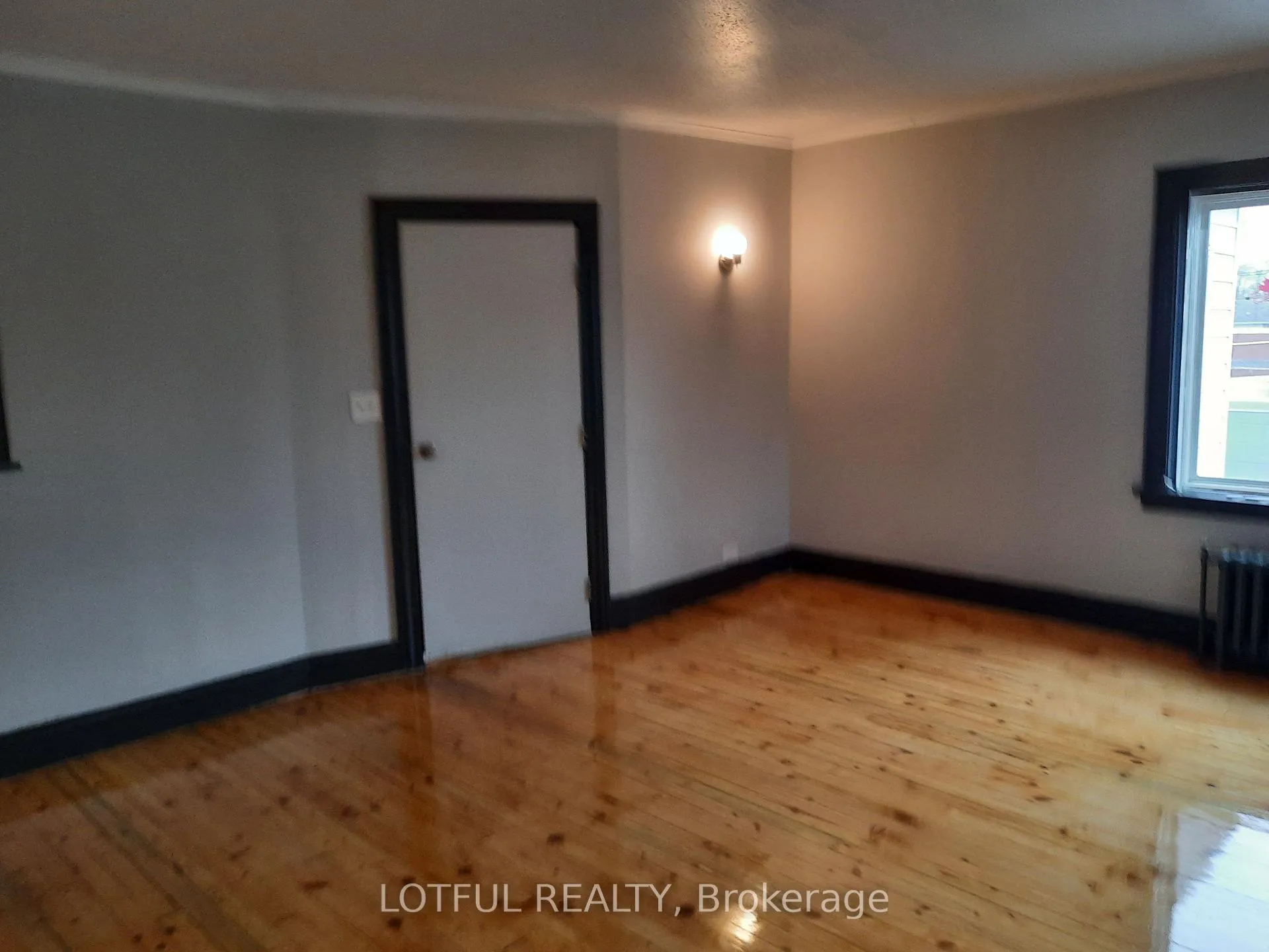 Photo 20 of Unit 5, 31 Main Street, North Dundas, Chesterville — HOMEH