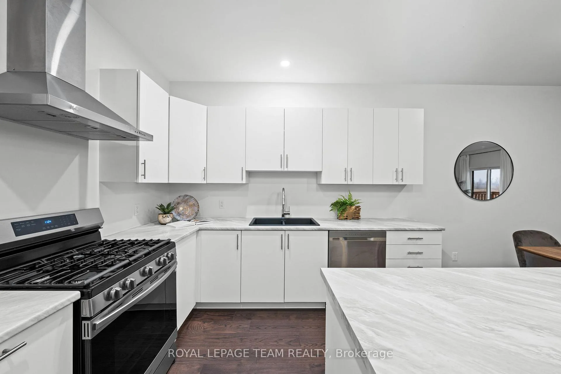 Photo 11 of 454 Arora Crescent, North Dundas, Winchester — HOMEH