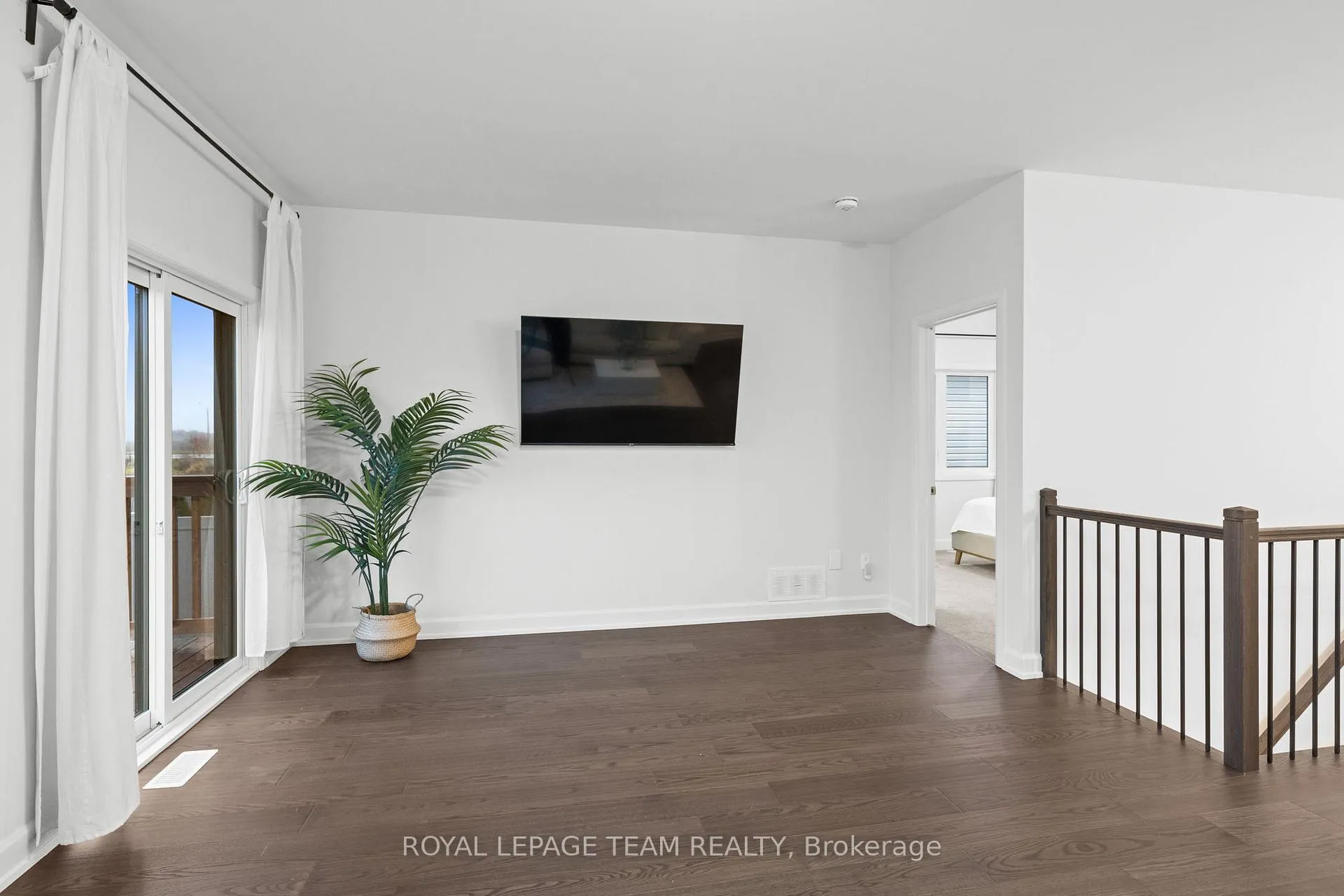 Photo 20 of 454 Arora Crescent, North Dundas, Winchester — HOMEH