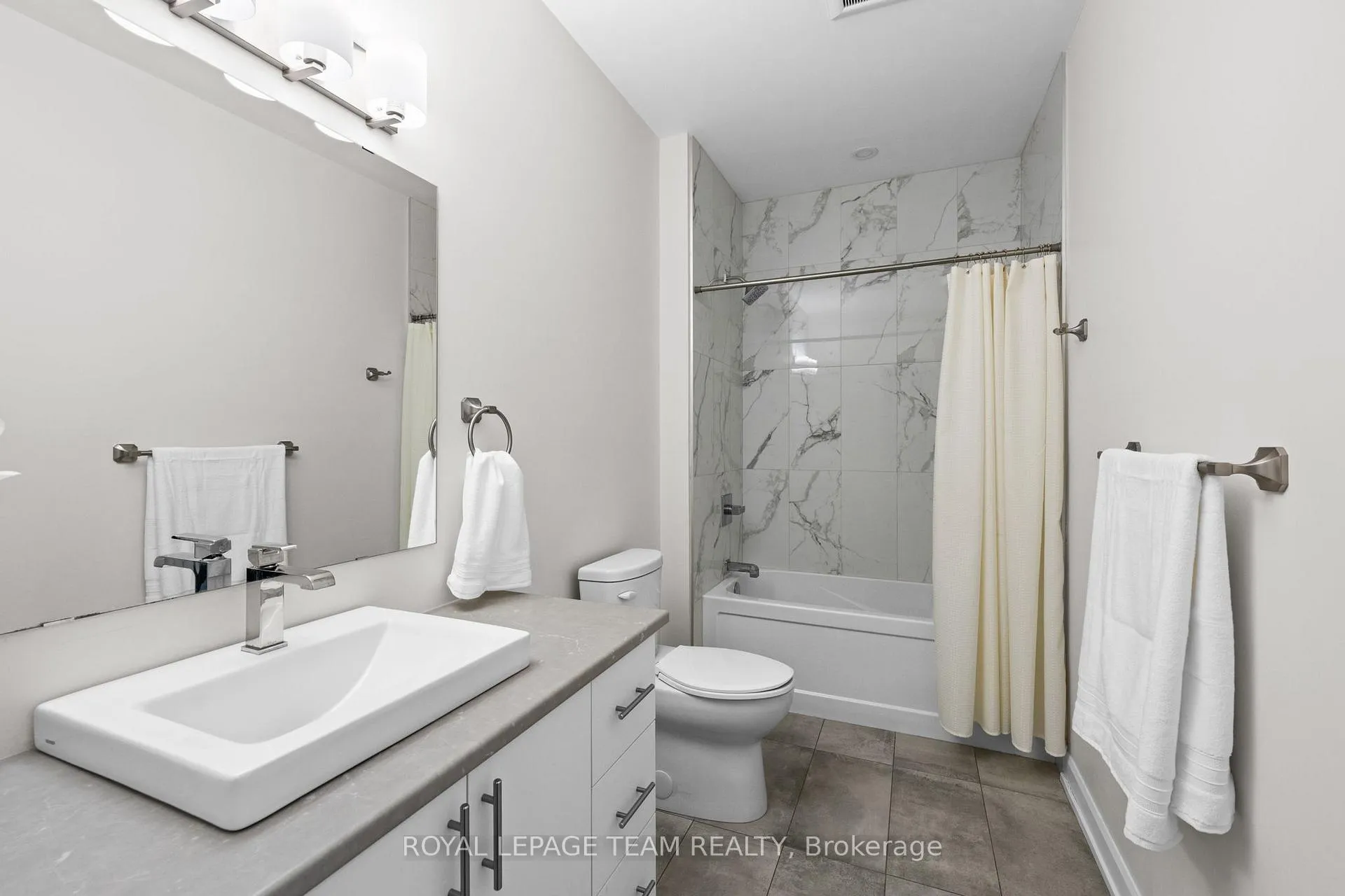 Photo 26 of 454 Arora Crescent, North Dundas, Winchester — HOMEH