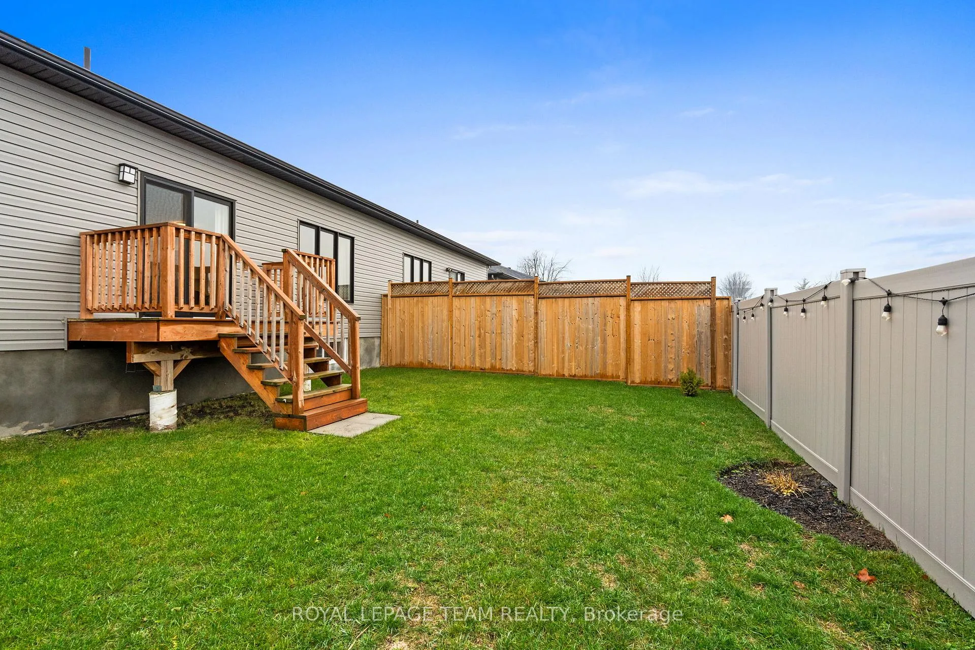 Photo 31 of 454 Arora Crescent, North Dundas, Winchester — HOMEH