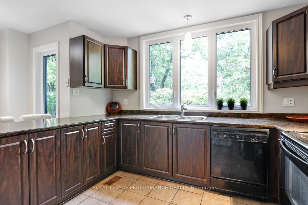 Photo 18 of 177 Crichton Street, Ottawa, New Edinburgh — HOMEH
