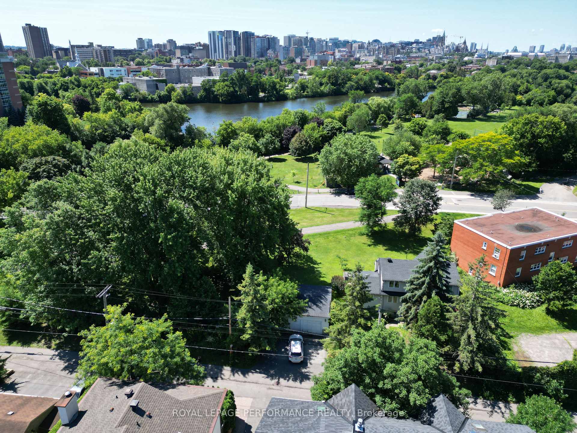 Photo 31 of 177 Crichton Street, Ottawa, New Edinburgh — HOMEH