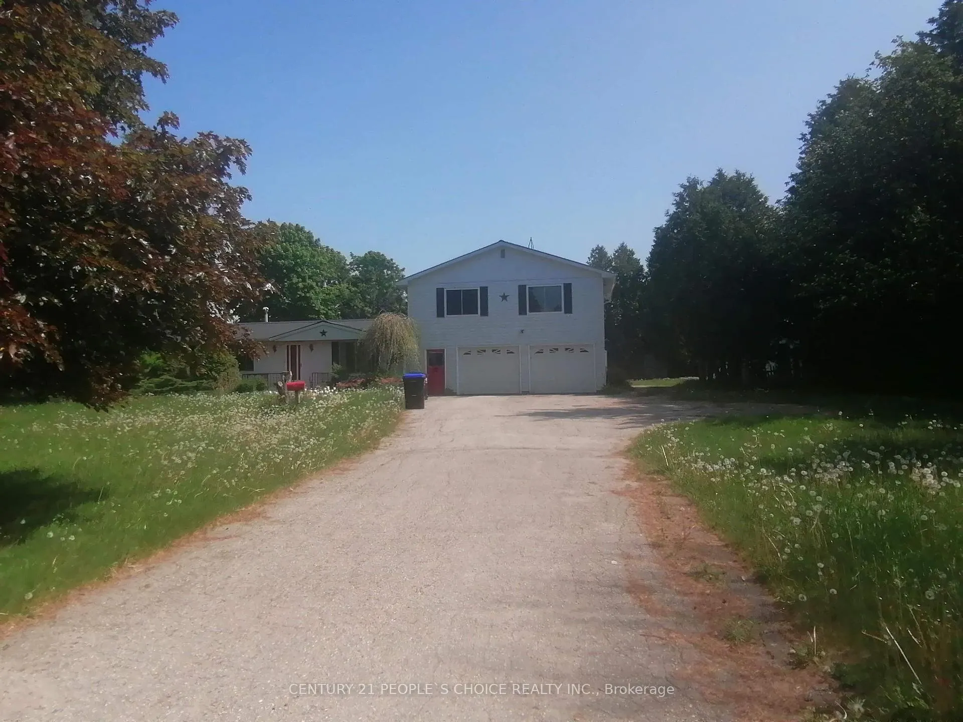 Front of 6037 7th Line
