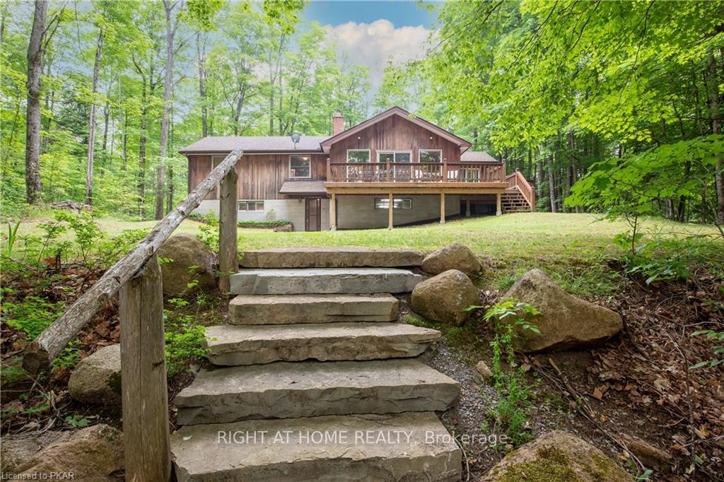 Photo 4 of 16 Springbok Road, North Kawartha — HOMEH