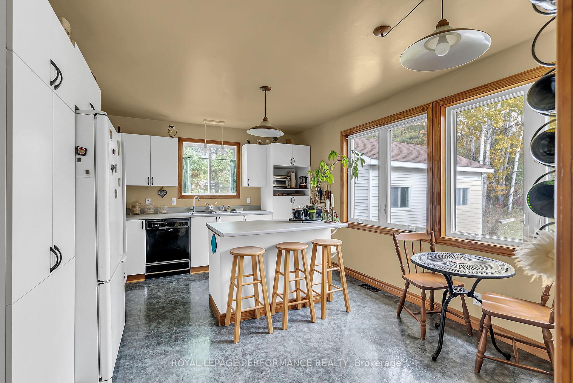 Photo 2 of 3781 Delorme Crescent, North Glengarry, North Glengarry (Kenyon) Twp — HOMEH