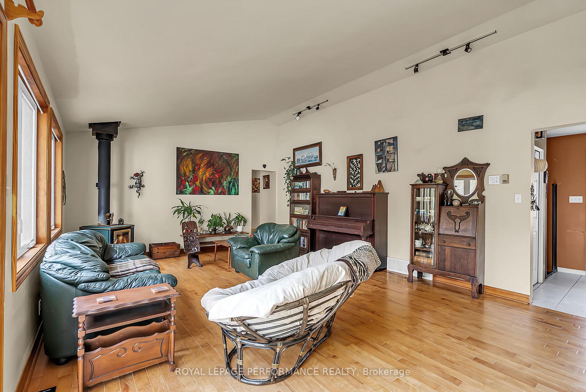 Photo 8 of 3781 Delorme Crescent, North Glengarry, North Glengarry (Kenyon) Twp — HOMEH