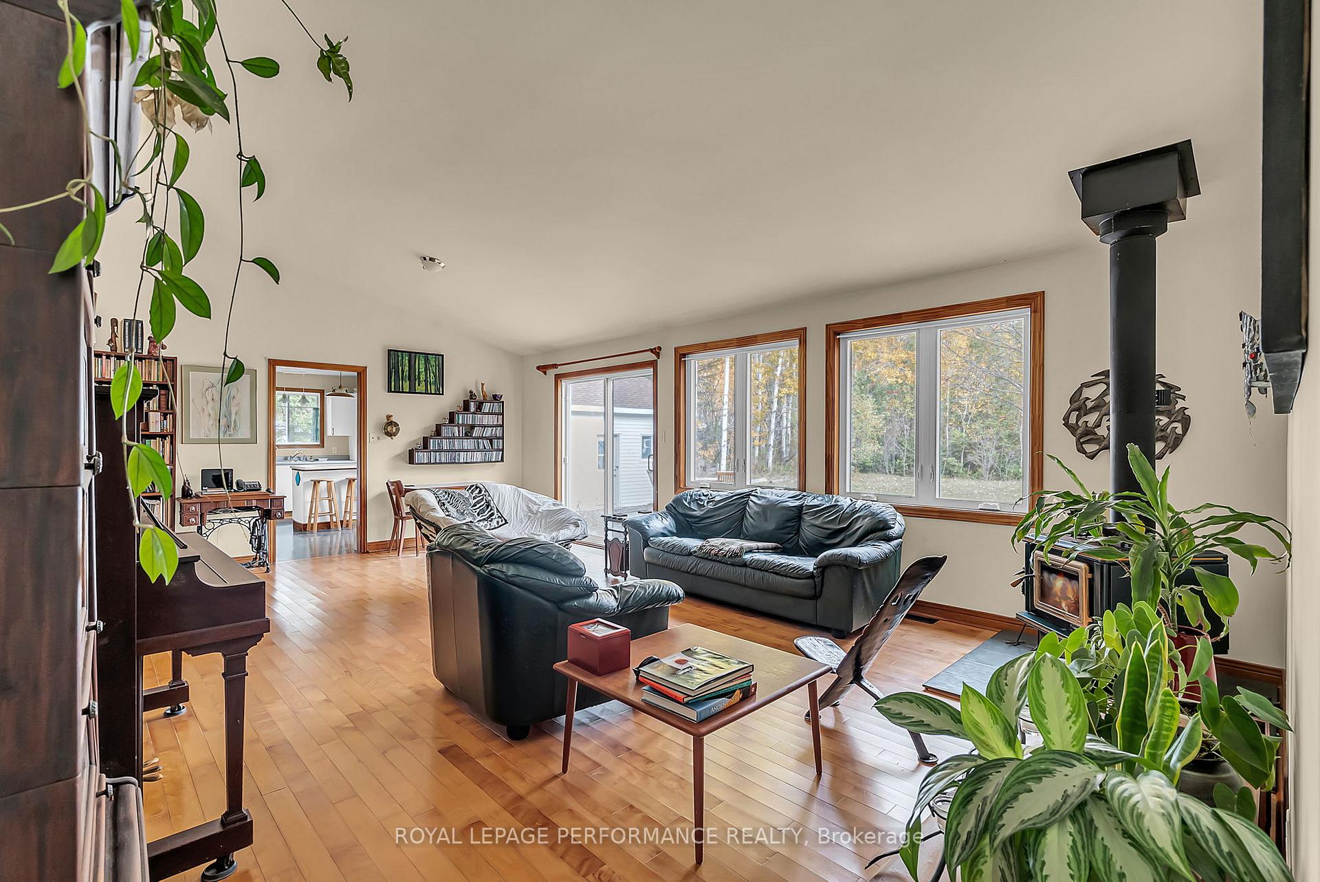 Photo 12 of 3781 Delorme Crescent, North Glengarry, North Glengarry (Kenyon) Twp — HOMEH