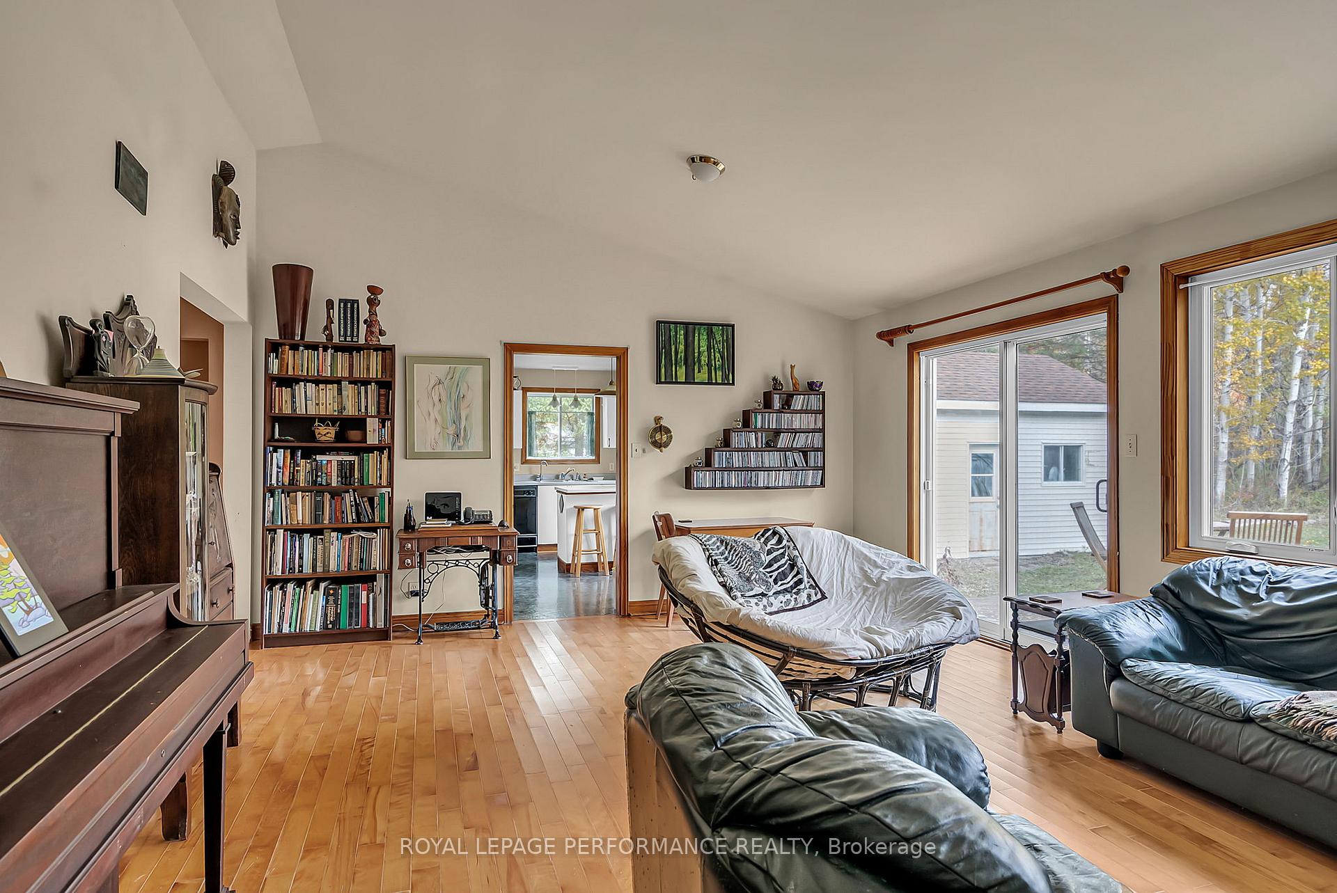 Photo 13 of 3781 Delorme Crescent, North Glengarry, North Glengarry (Kenyon) Twp — HOMEH
