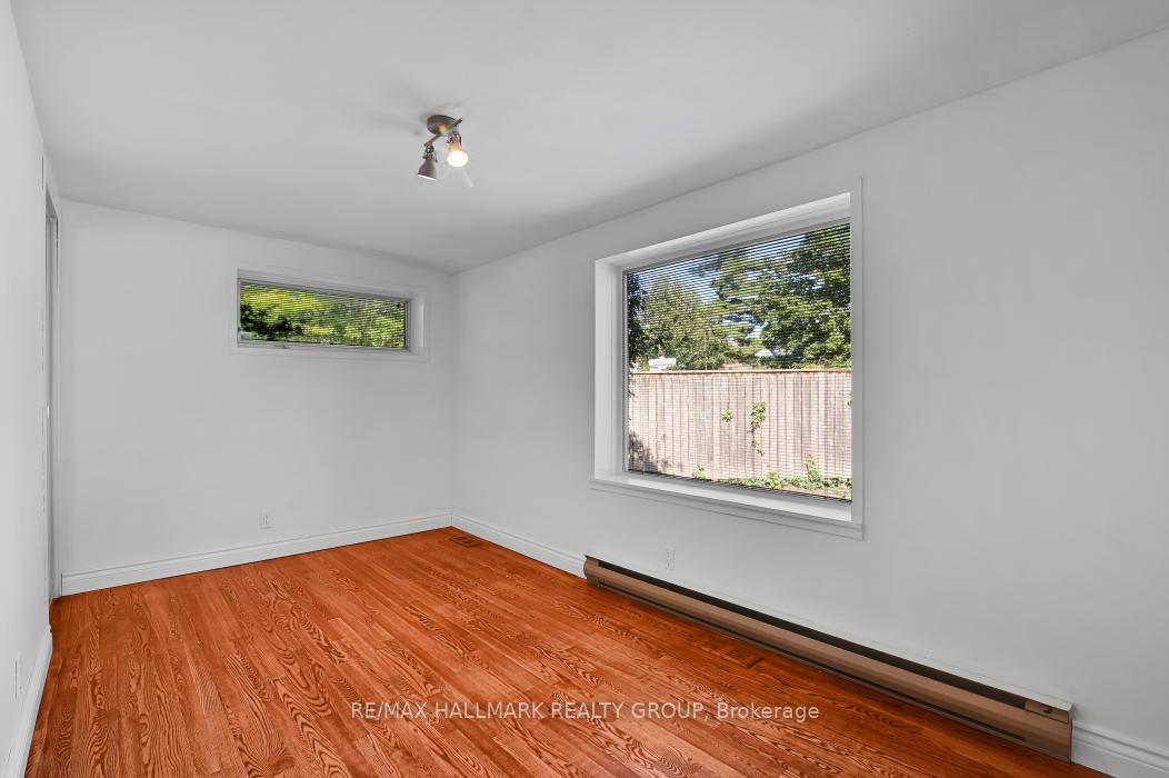 Photo 8 of 33 Rockcliffe Way, Ottawa, Lindenlea — HOMEH