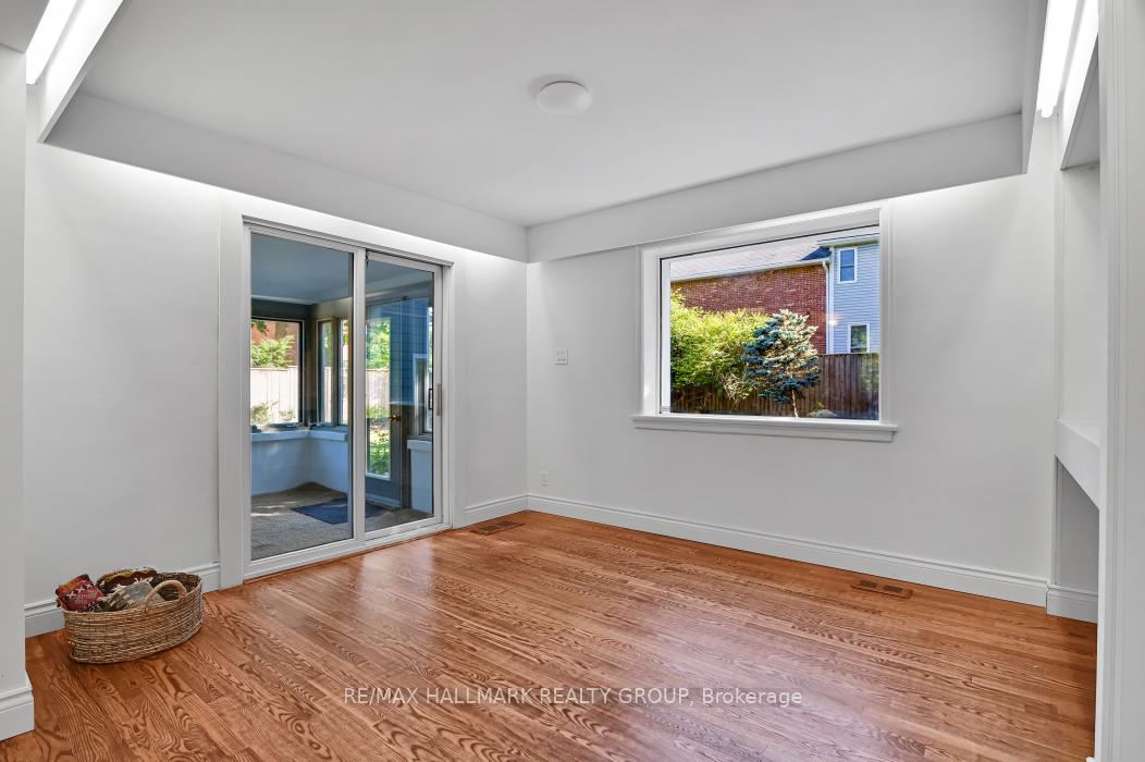 Photo 9 of 33 Rockcliffe Way, Ottawa, Lindenlea — HOMEH