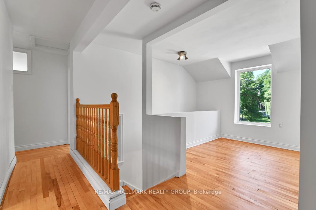 Photo 19 of 33 Rockcliffe Way, Ottawa, Lindenlea — HOMEH