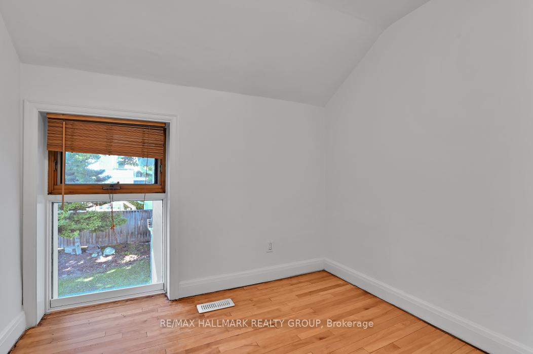 Photo 30 of 33 Rockcliffe Way, Ottawa, Lindenlea — HOMEH