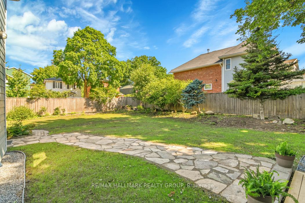 Photo 40 of 33 Rockcliffe Way, Ottawa, Lindenlea — HOMEH