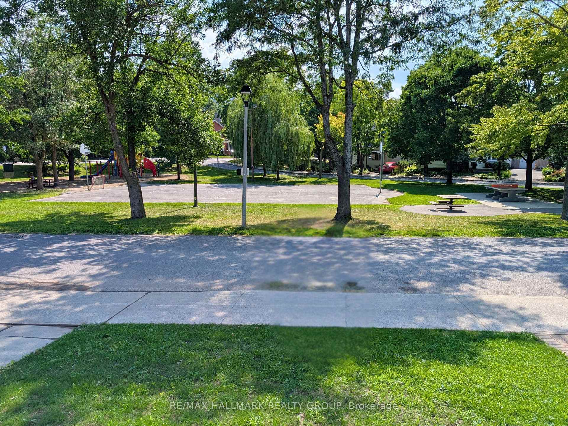 Photo 44 of 33 Rockcliffe Way, Ottawa, Lindenlea — HOMEH