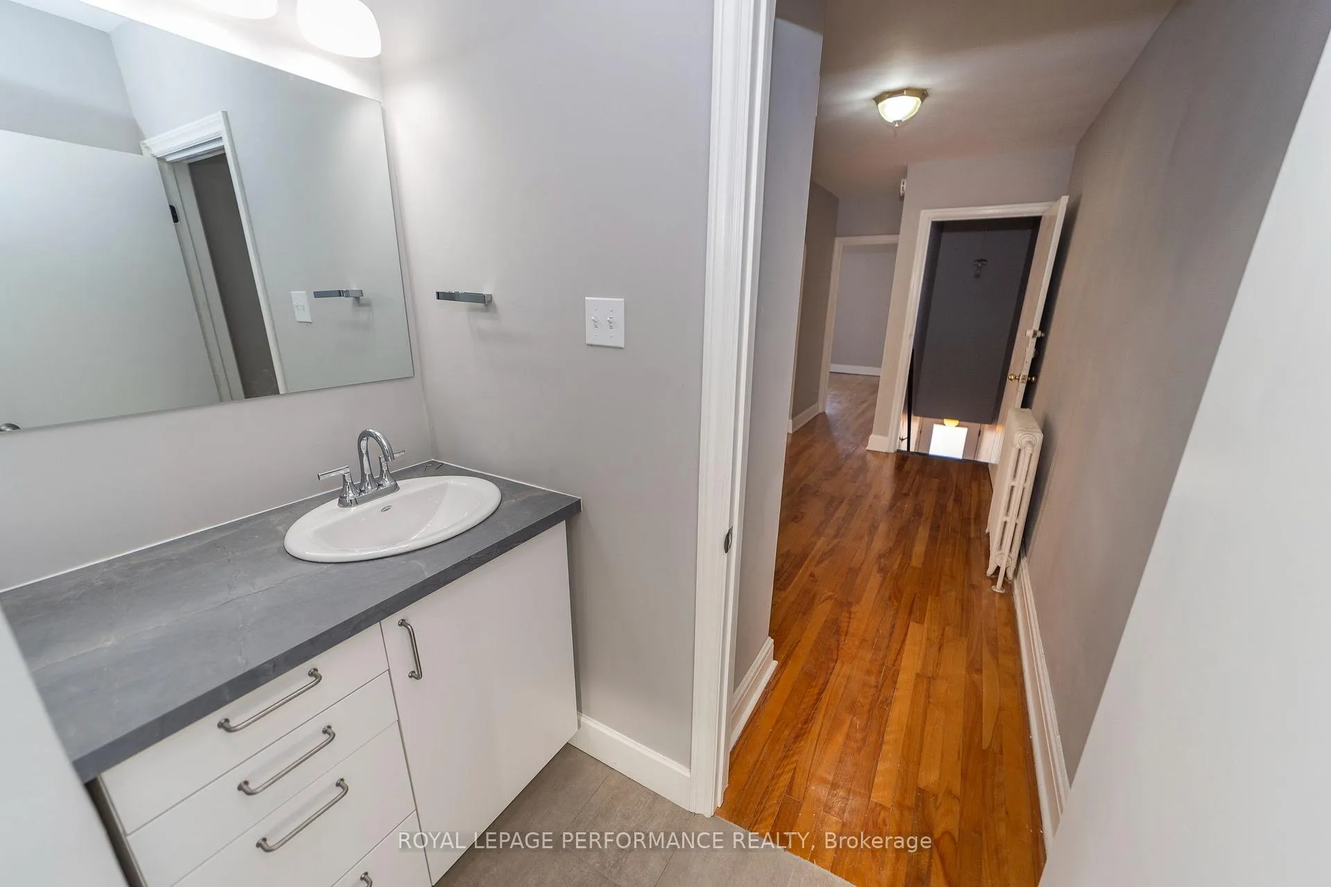 Photo 19 of Unit A, 17 Springfield Road, Ottawa, Lindenlea — HOMEH