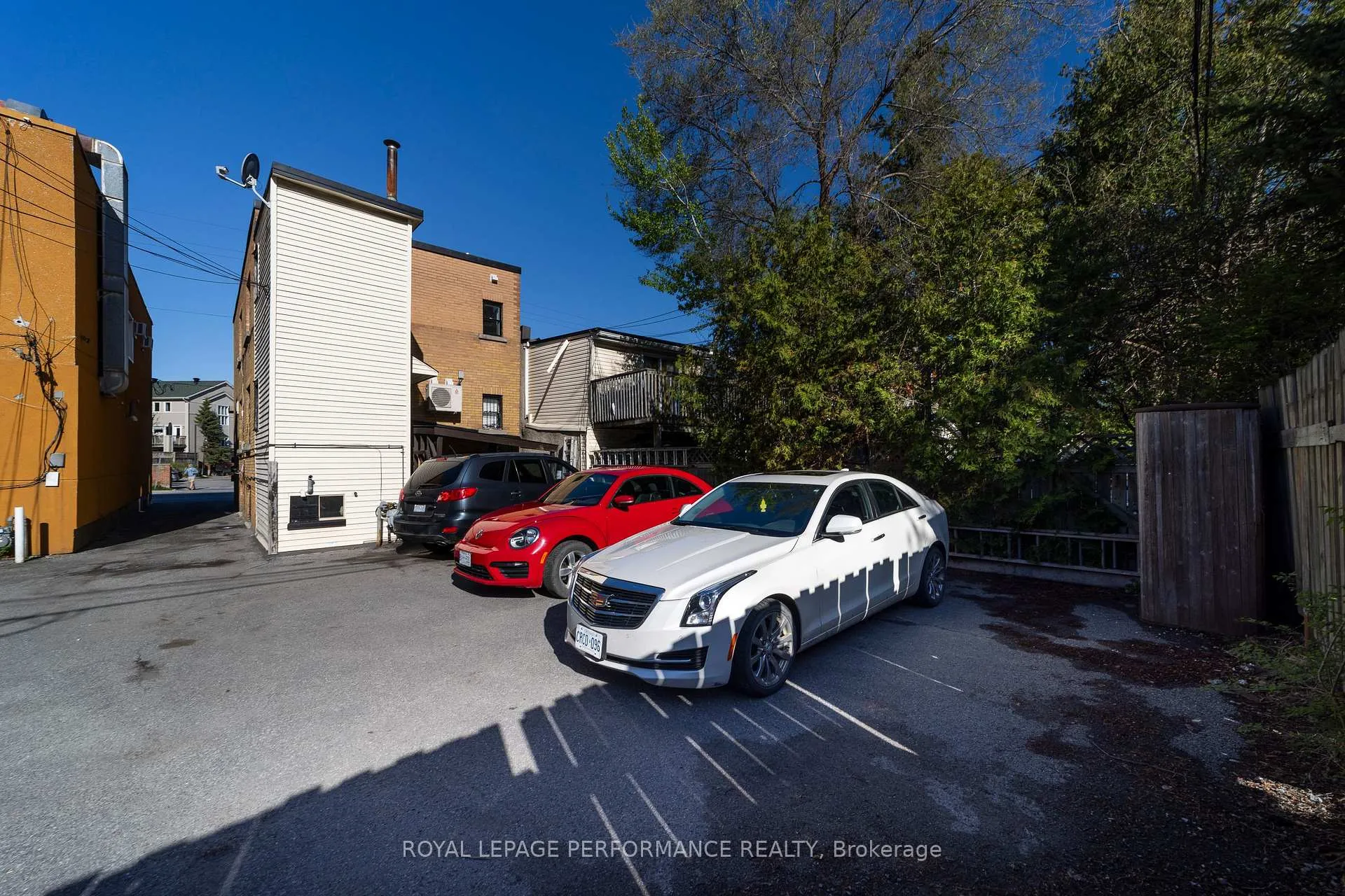 Photo 21 of Unit A, 17 Springfield Road, Ottawa, Lindenlea — HOMEH