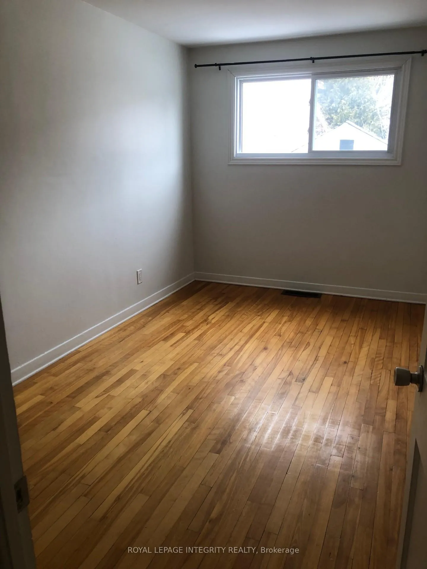 Photo 10 of 129 Pamilla Street, Ottawa, West Centre Town — HOMEH
