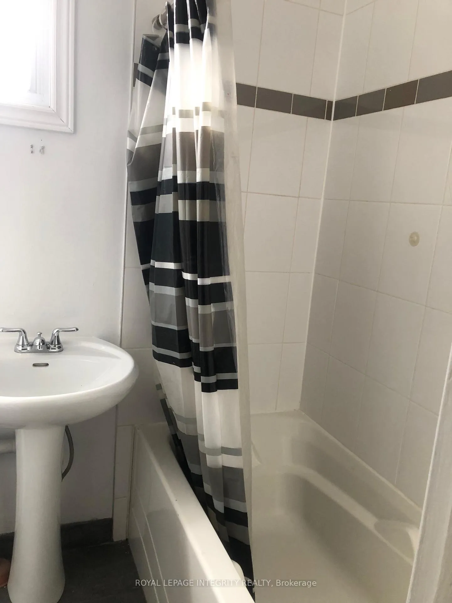 Photo 16 of 129 Pamilla Street, Ottawa, West Centre Town — HOMEH