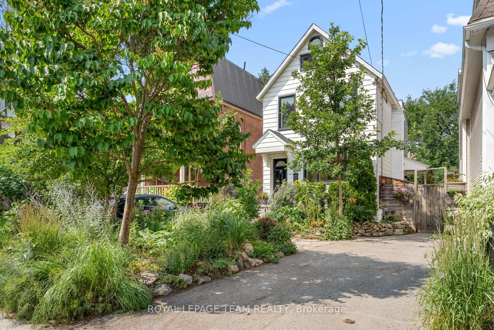 Photo 1 of 298 Mackay Street, Ottawa, Lindenlea — HOMEH