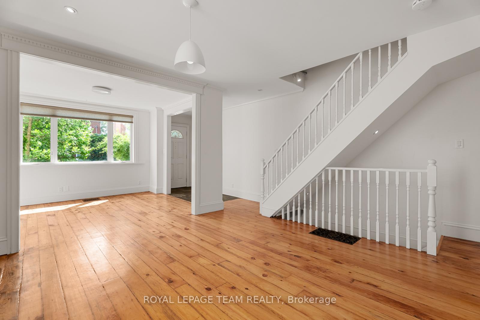 Photo 7 of 298 Mackay Street, Ottawa, Lindenlea — HOMEH