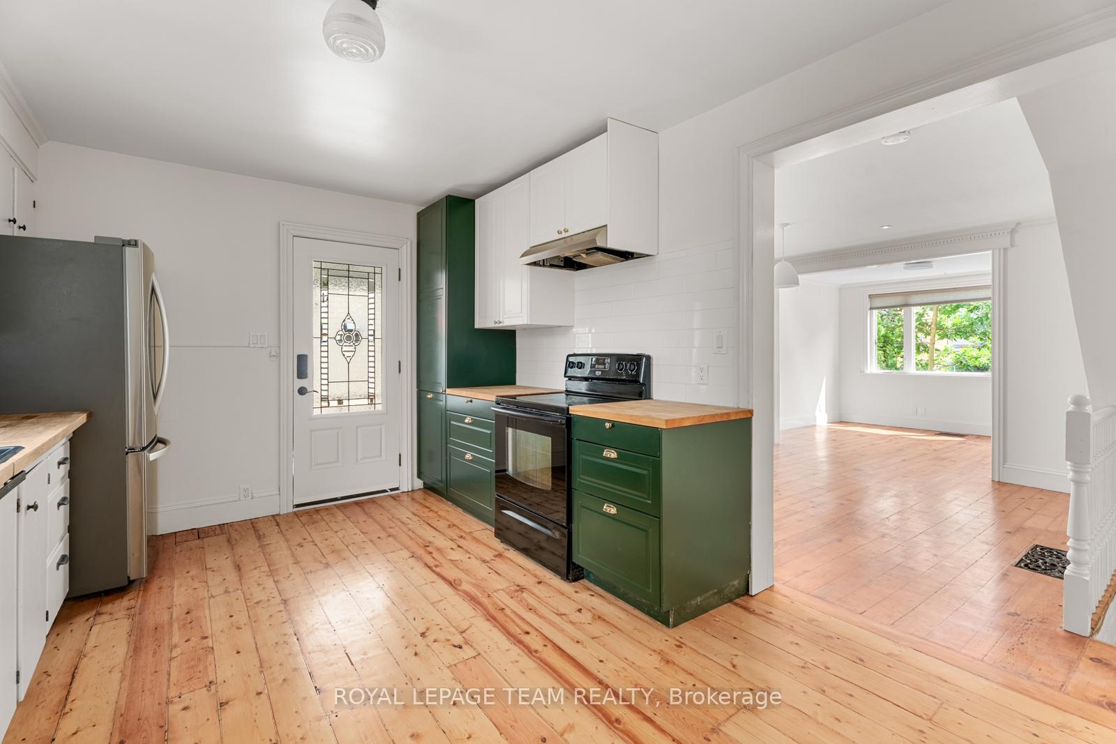 Photo 9 of 298 Mackay Street, Ottawa, Lindenlea — HOMEH