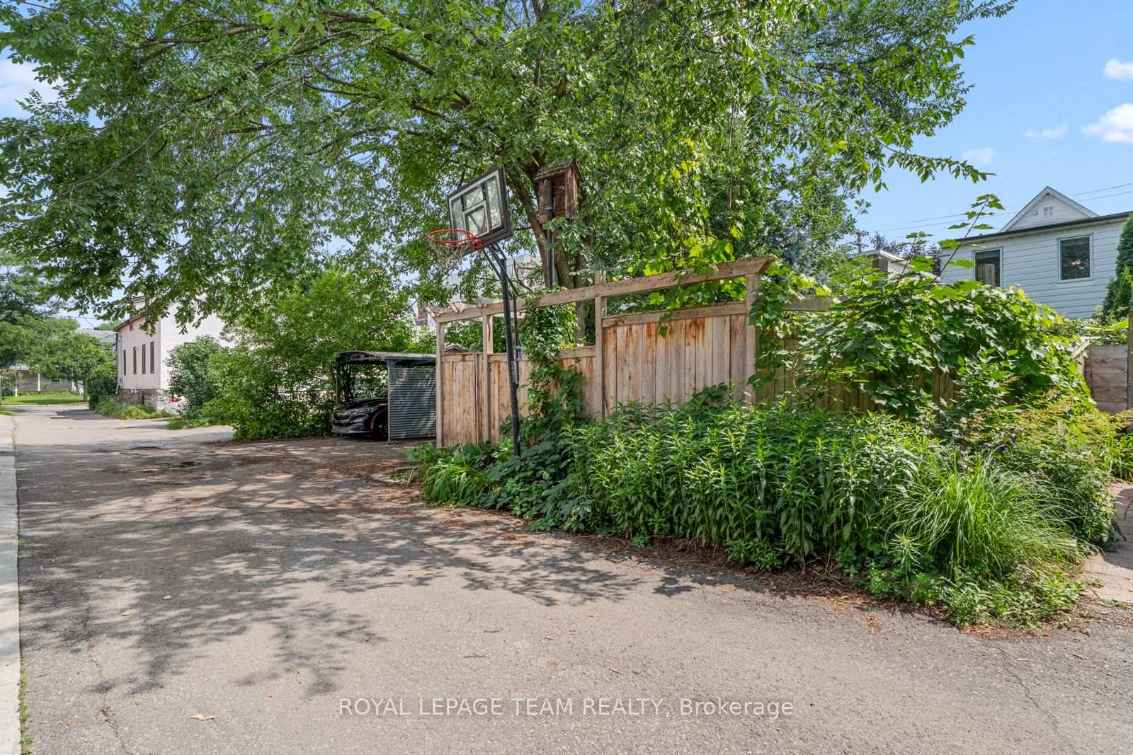 Photo 23 of 298 Mackay Street, Ottawa, Lindenlea — HOMEH