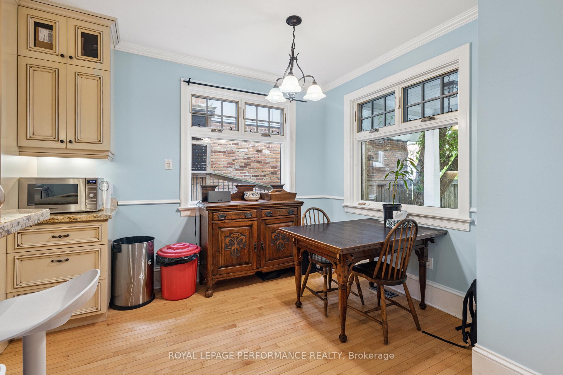 Photo 15 of 81 MacKay Street, Ottawa, New Edinburgh — HOMEH