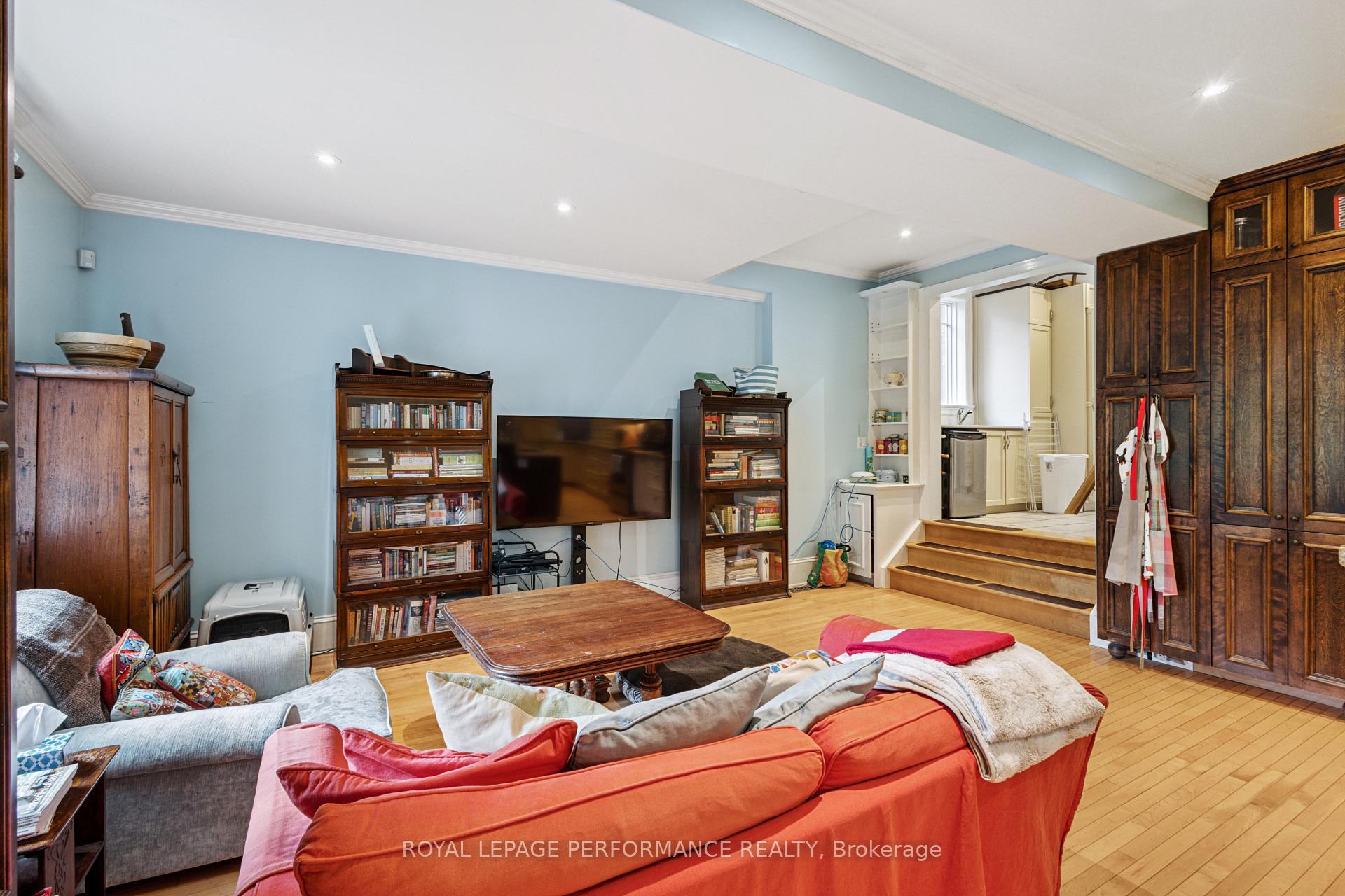 Photo 16 of 81 MacKay Street, Ottawa, New Edinburgh — HOMEH
