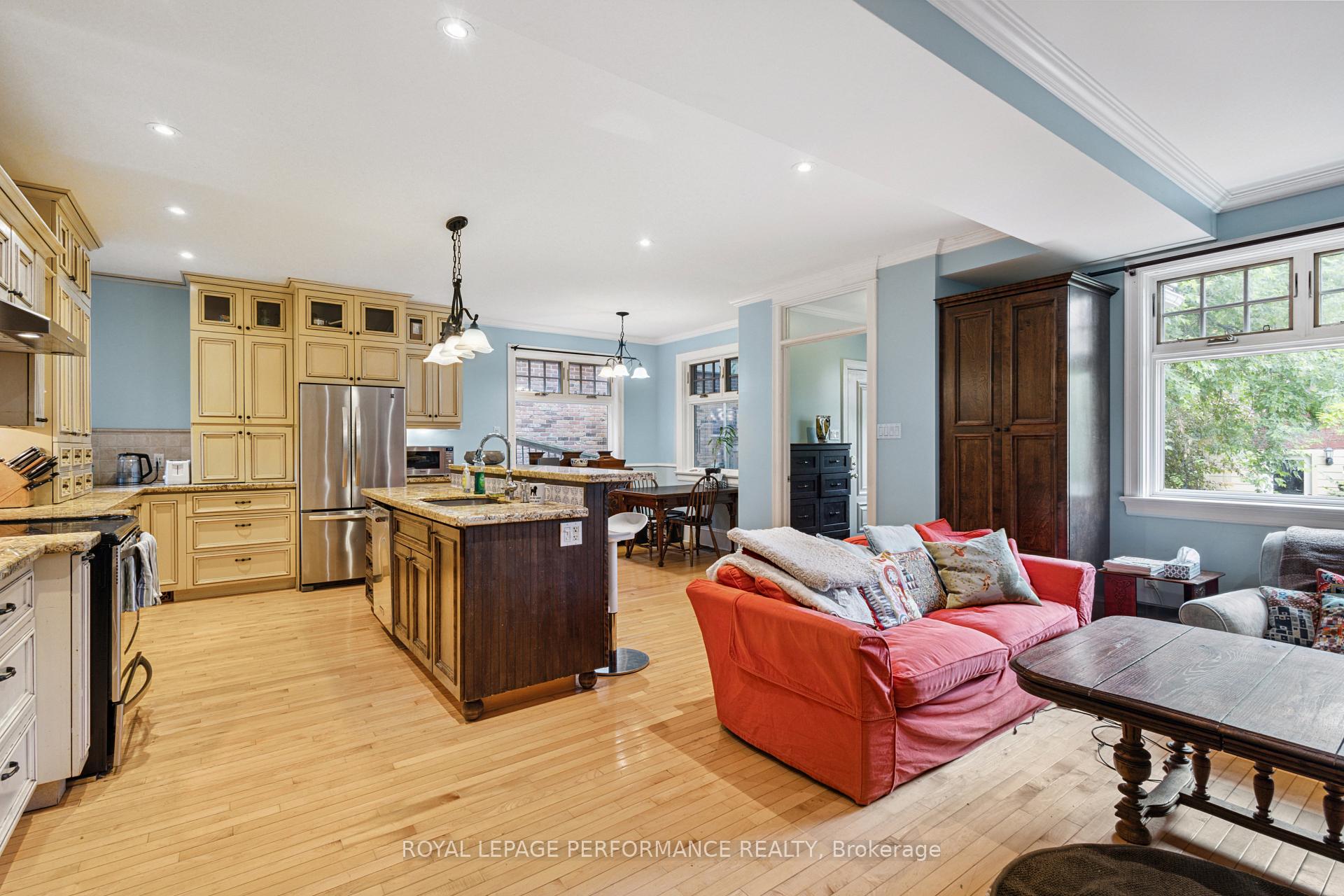 Photo 18 of 81 MacKay Street, Ottawa, New Edinburgh — HOMEH